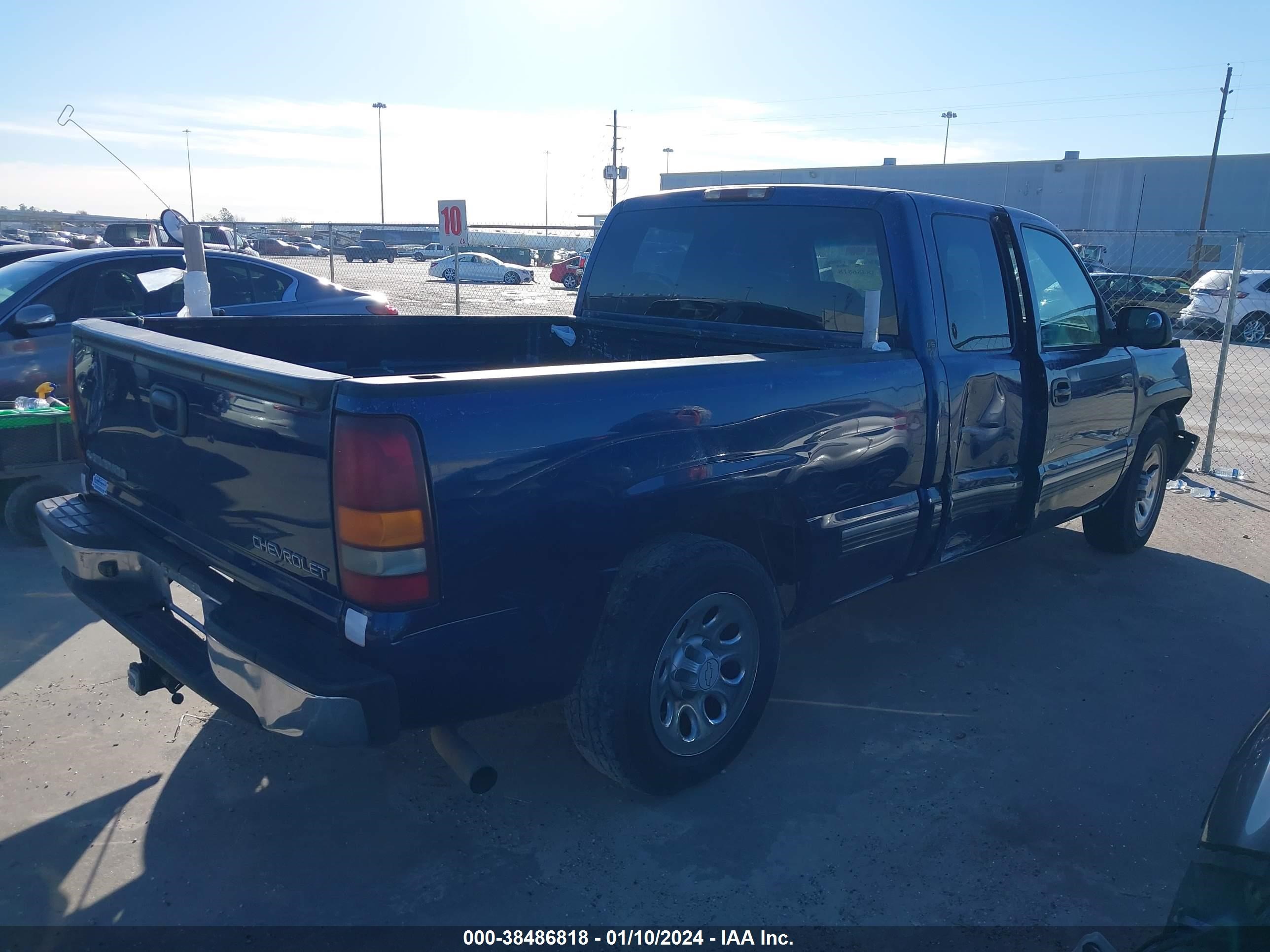 Photo 3 VIN: 2GCEC19T1Y1116985 - CHEVROLET SILVERADO 