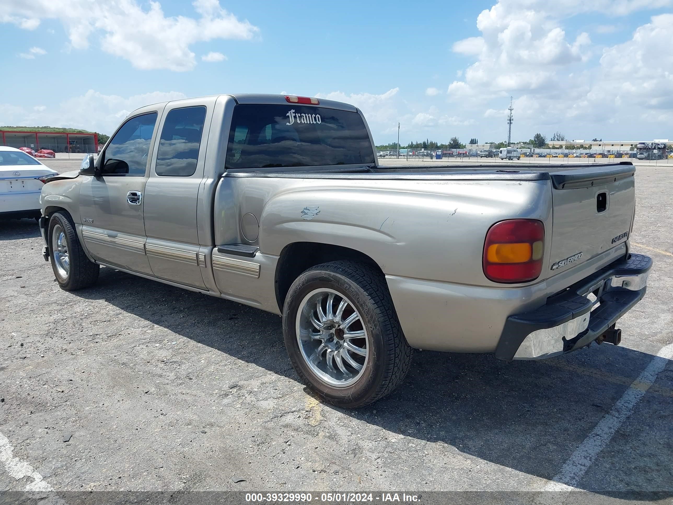 Photo 2 VIN: 2GCEC19T211309863 - CHEVROLET SILVERADO 