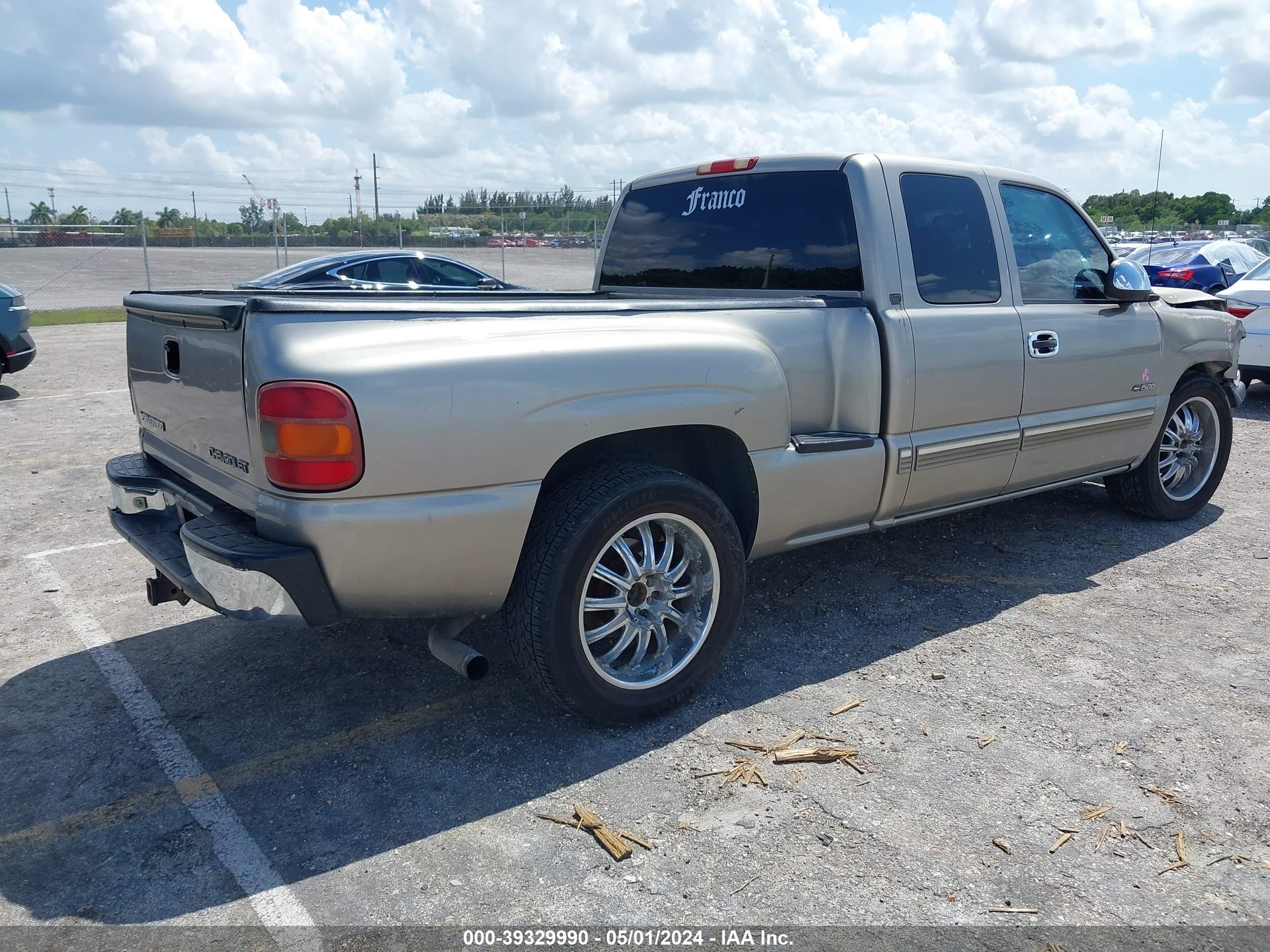 Photo 3 VIN: 2GCEC19T211309863 - CHEVROLET SILVERADO 