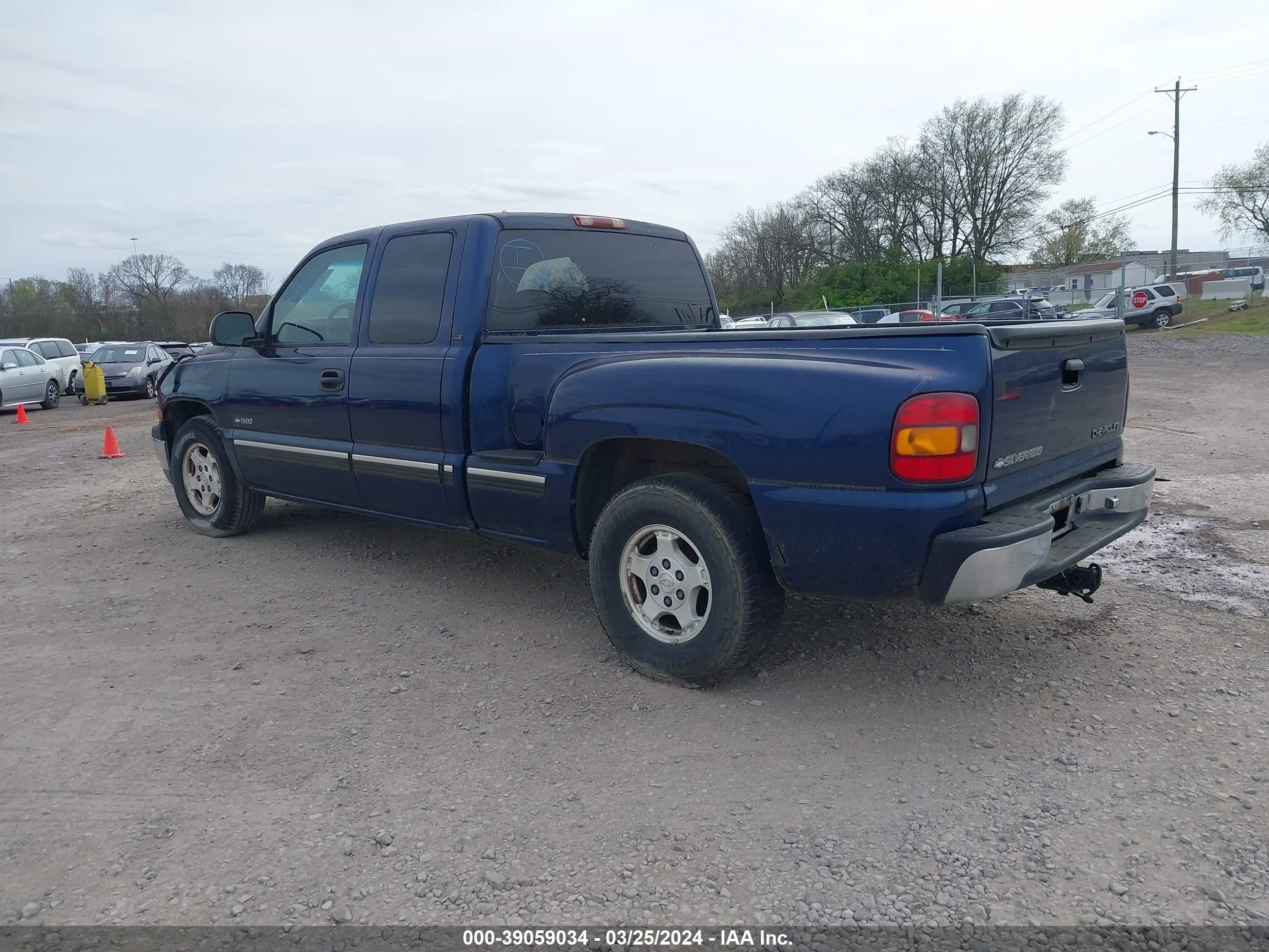 Photo 2 VIN: 2GCEC19T211362692 - CHEVROLET SILVERADO 