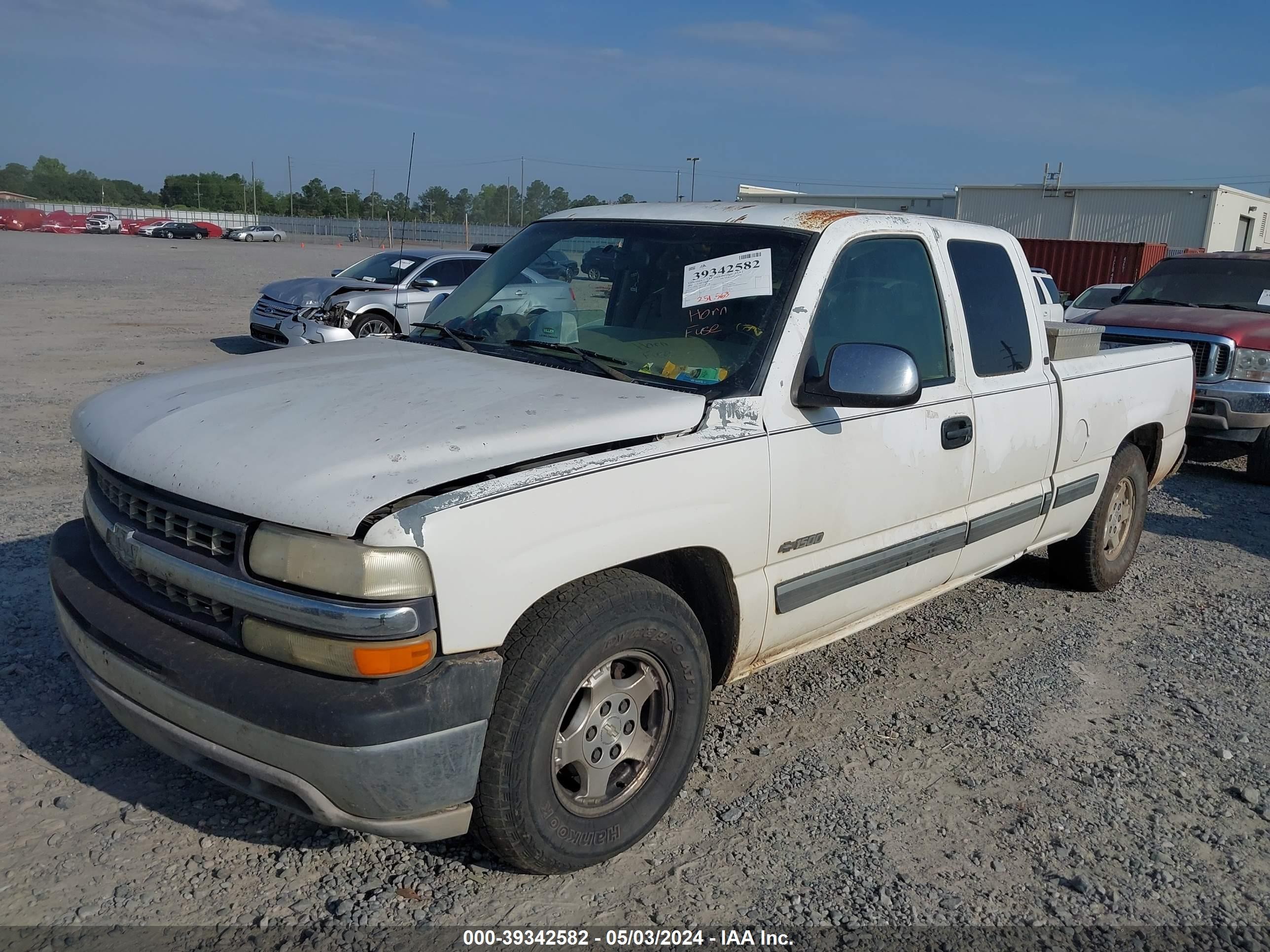 Photo 1 VIN: 2GCEC19T321144178 - CHEVROLET SILVERADO 