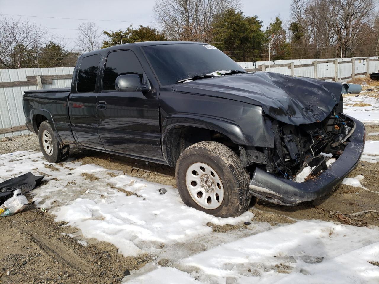 Photo 3 VIN: 2GCEC19T431390951 - CHEVROLET SILVERADO 