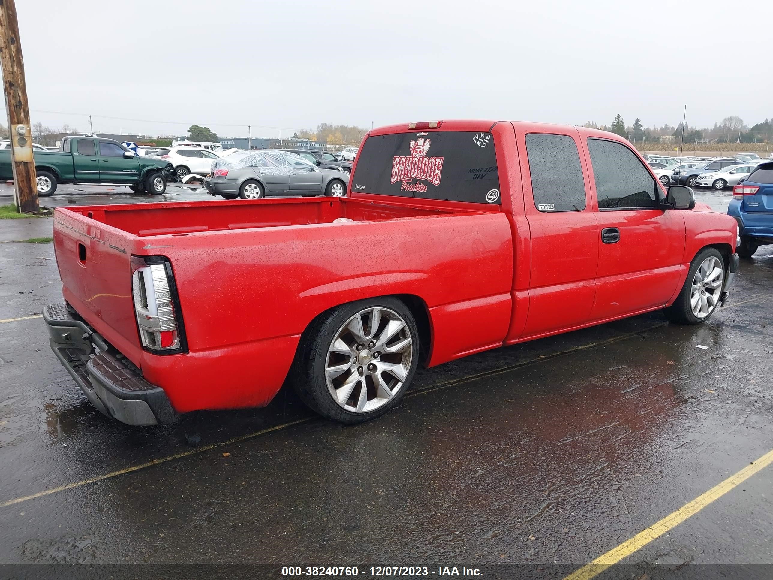 Photo 3 VIN: 2GCEC19T5X1165220 - CHEVROLET SILVERADO 