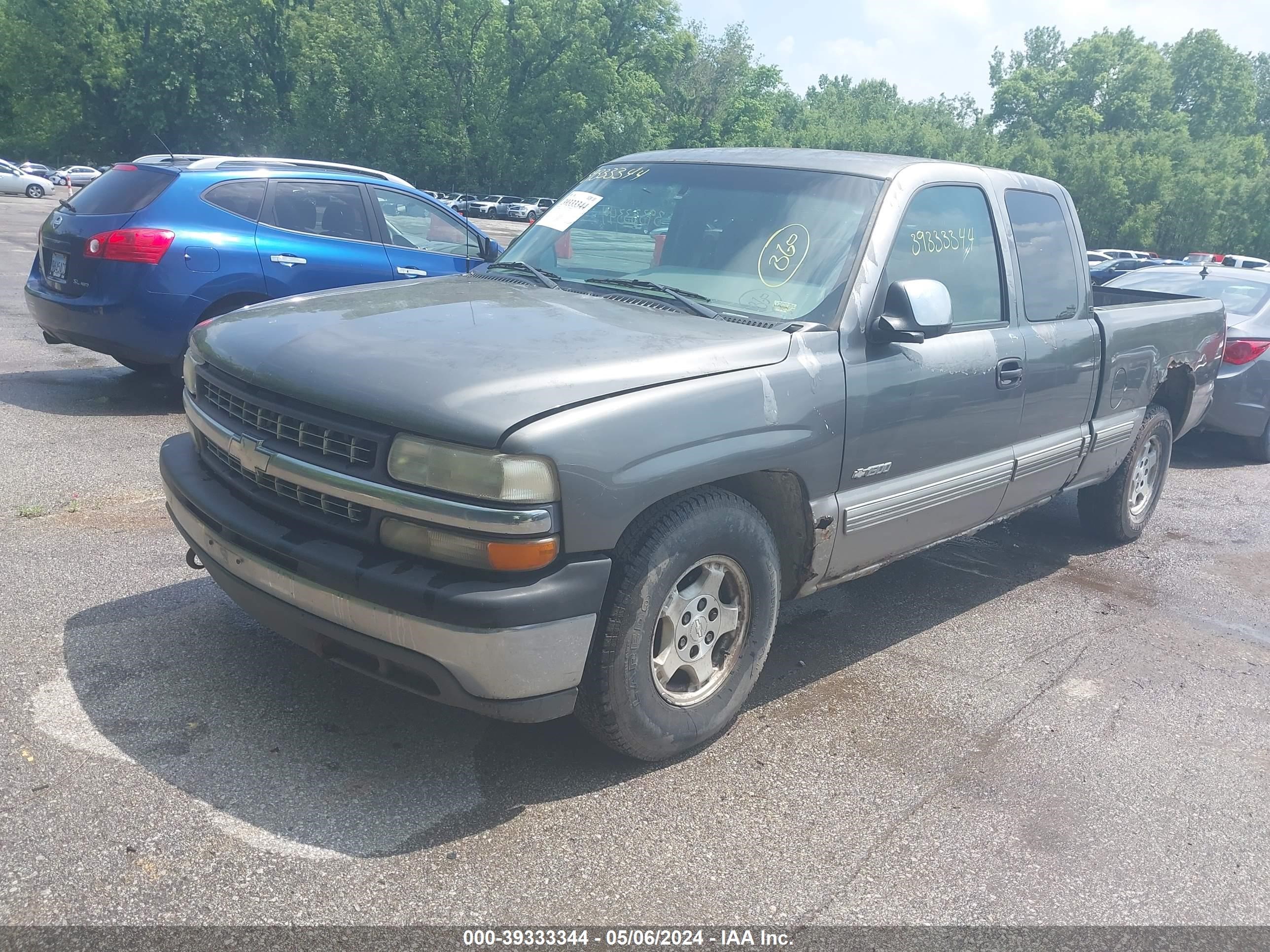 Photo 1 VIN: 2GCEC19T5Y1337473 - CHEVROLET SILVERADO 