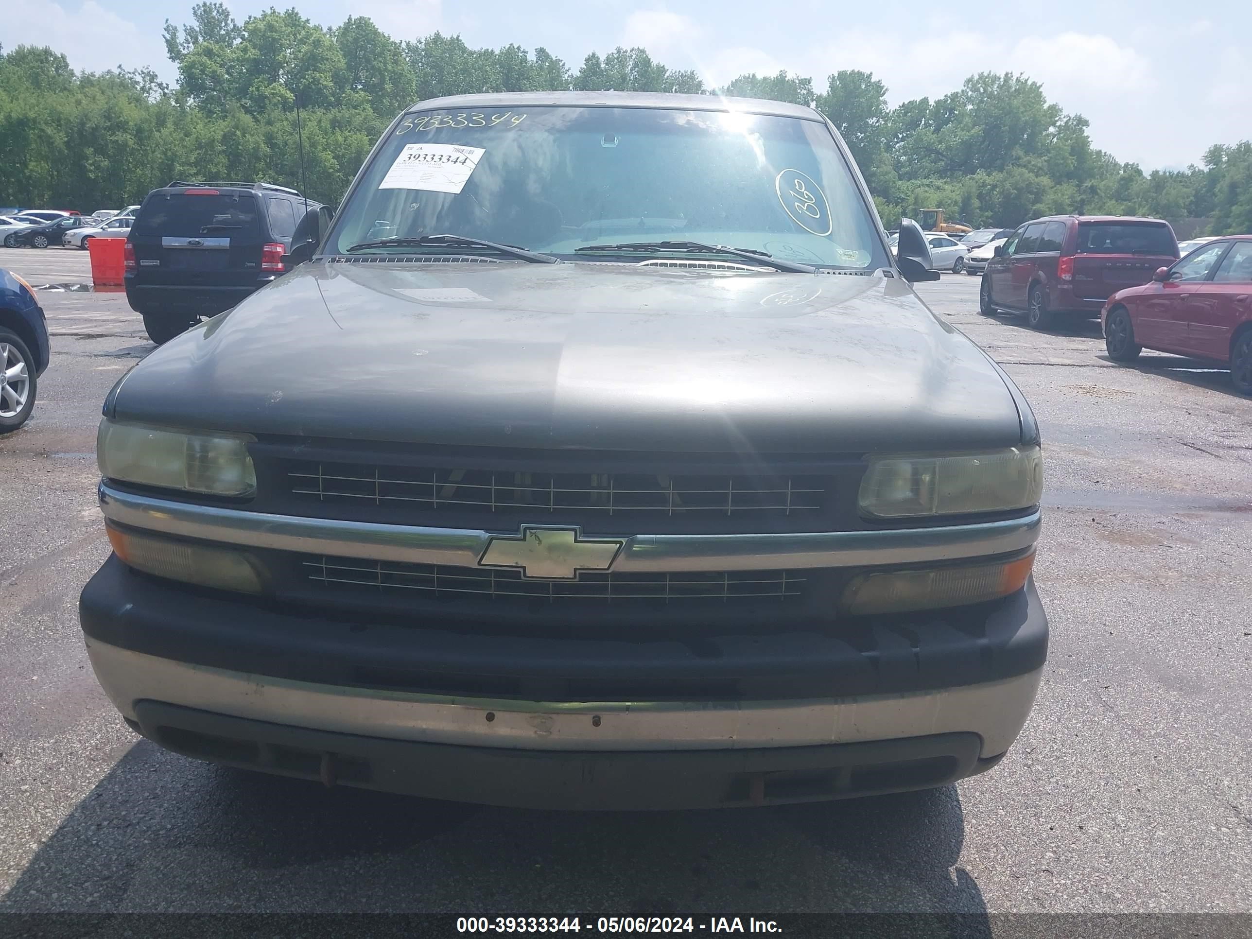 Photo 5 VIN: 2GCEC19T5Y1337473 - CHEVROLET SILVERADO 