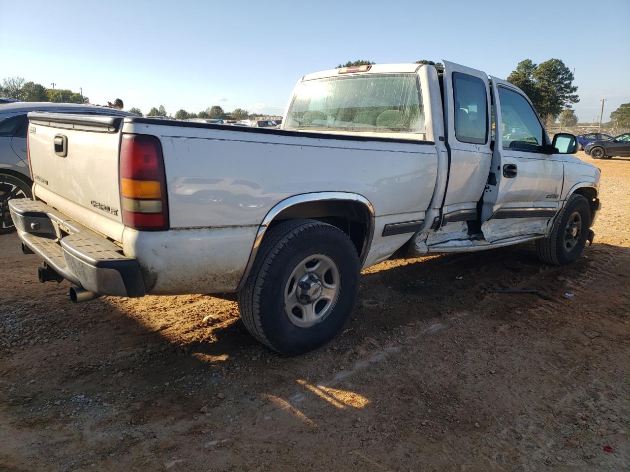 Photo 2 VIN: 2GCEC19T611301930 - CHEVROLET SILVERADO 