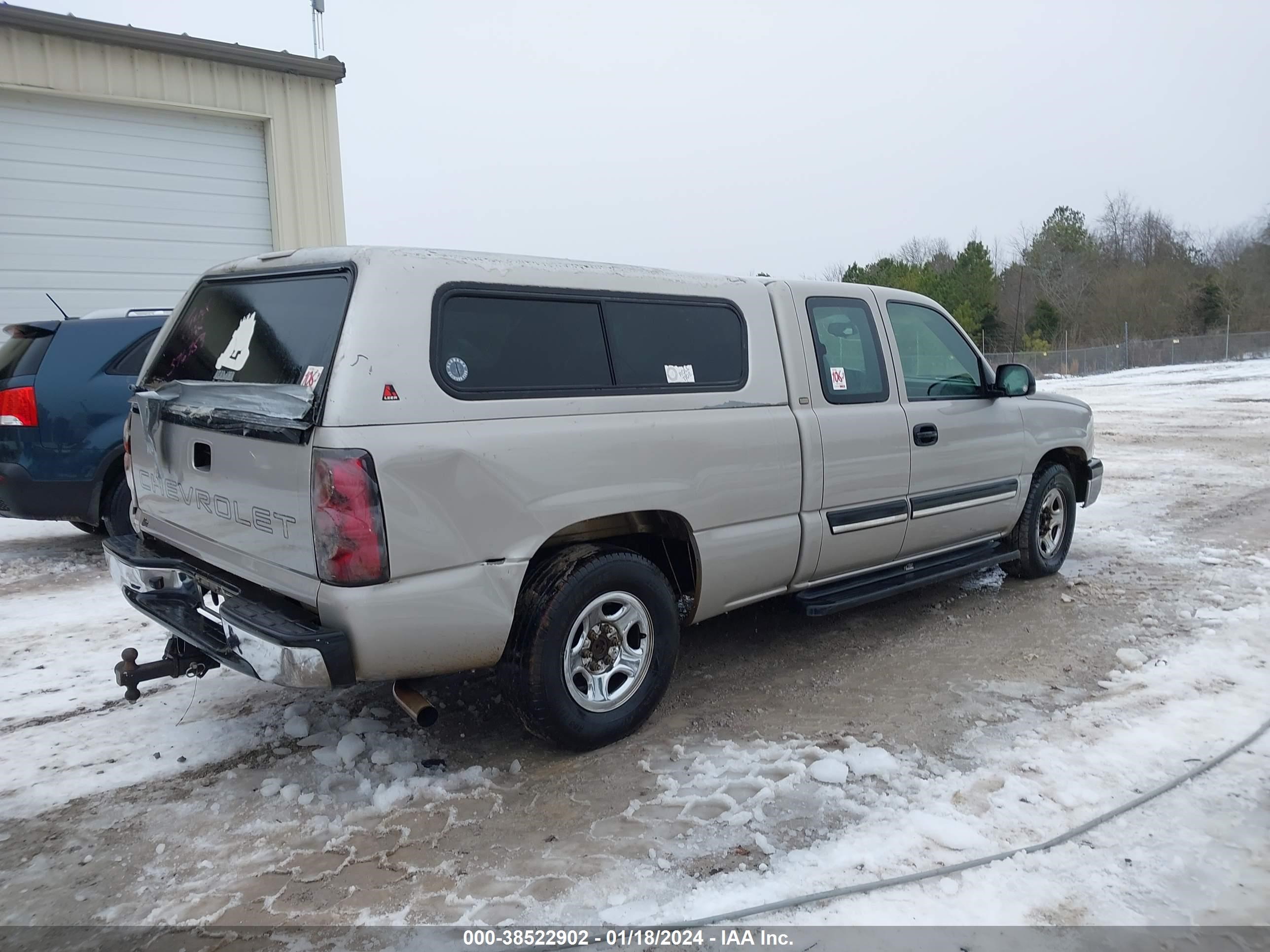 Photo 3 VIN: 2GCEC19T641376759 - CHEVROLET SILVERADO 