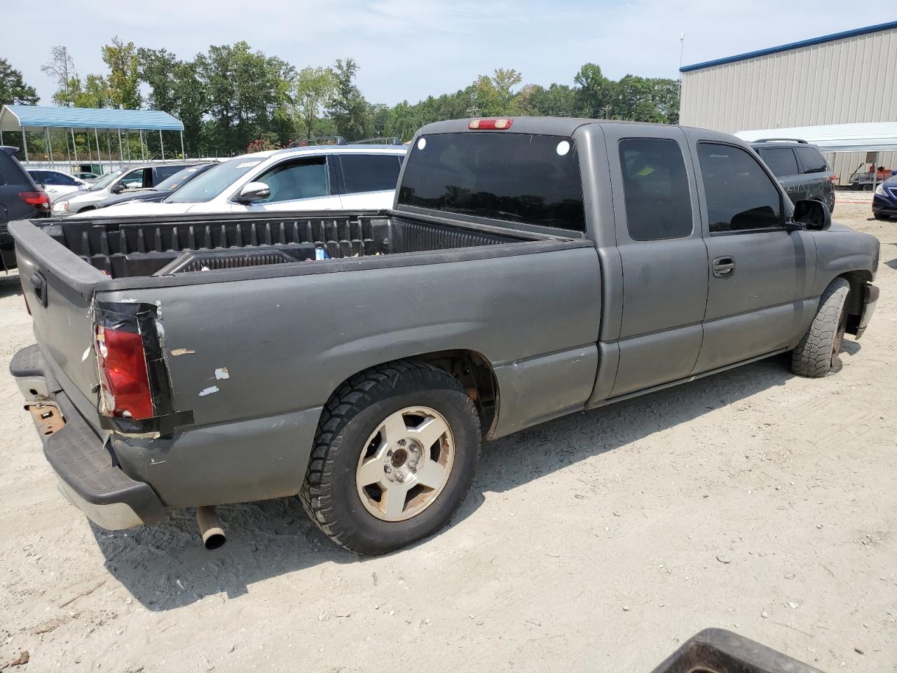 Photo 2 VIN: 2GCEC19T6Y1240055 - CHEVROLET SILVERADO 