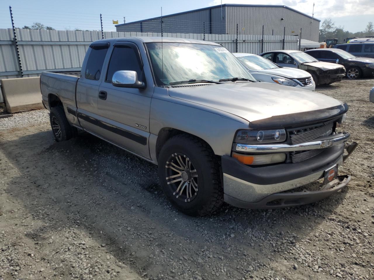 Photo 3 VIN: 2GCEC19T711144165 - CHEVROLET SILVERADO 