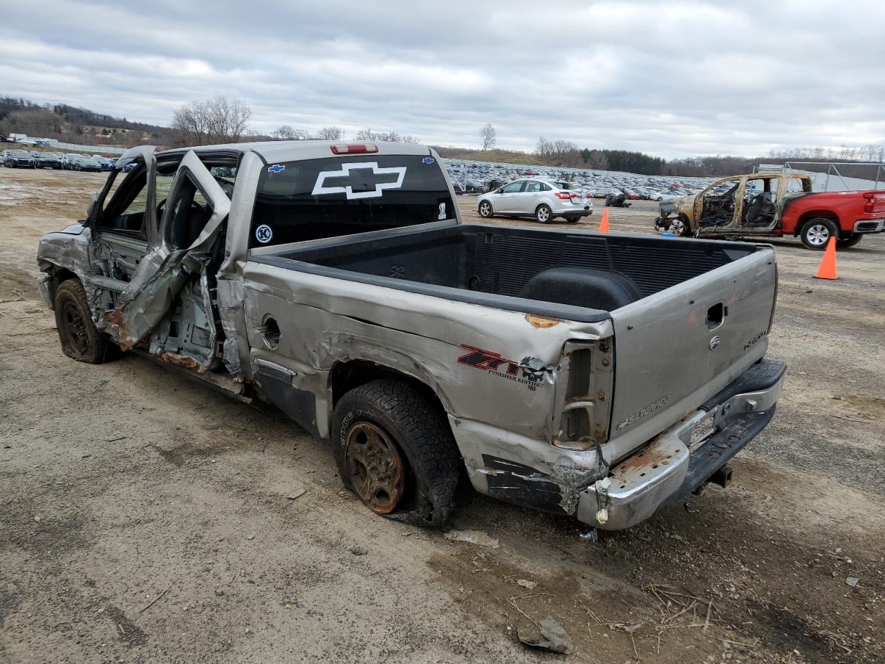 Photo 1 VIN: 2GCEC19T811347582 - CHEVROLET SILVERADO 