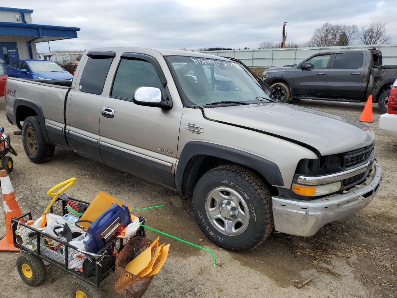 Photo 3 VIN: 2GCEC19T811347582 - CHEVROLET SILVERADO 