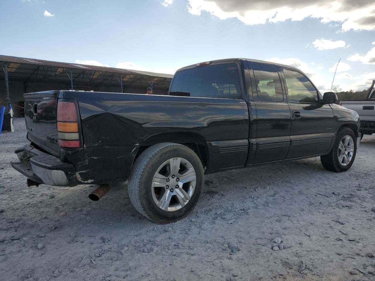 Photo 2 VIN: 2GCEC19T821133791 - CHEVROLET SILVERADO 