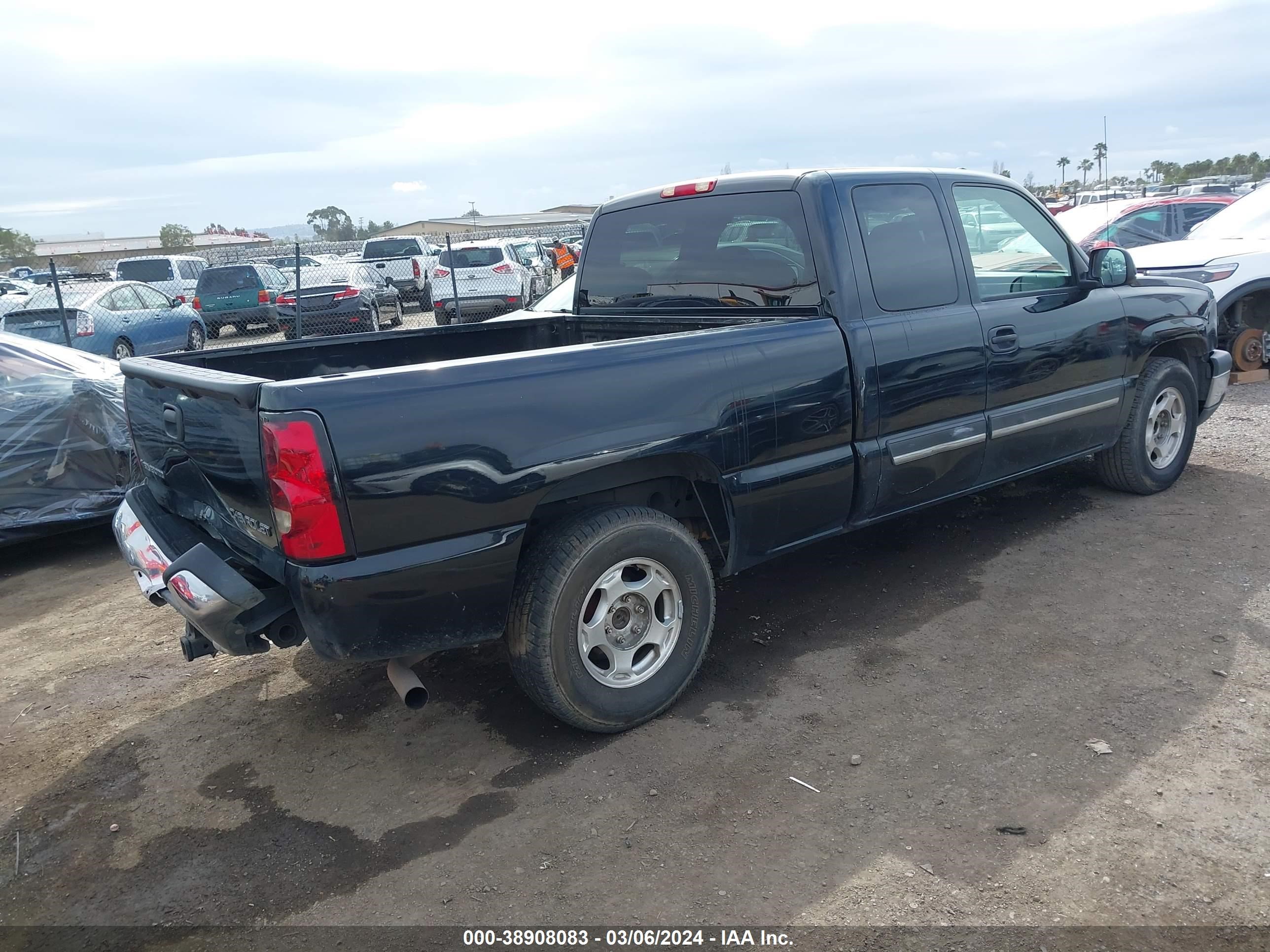 Photo 3 VIN: 2GCEC19T841235840 - CHEVROLET SILVERADO 