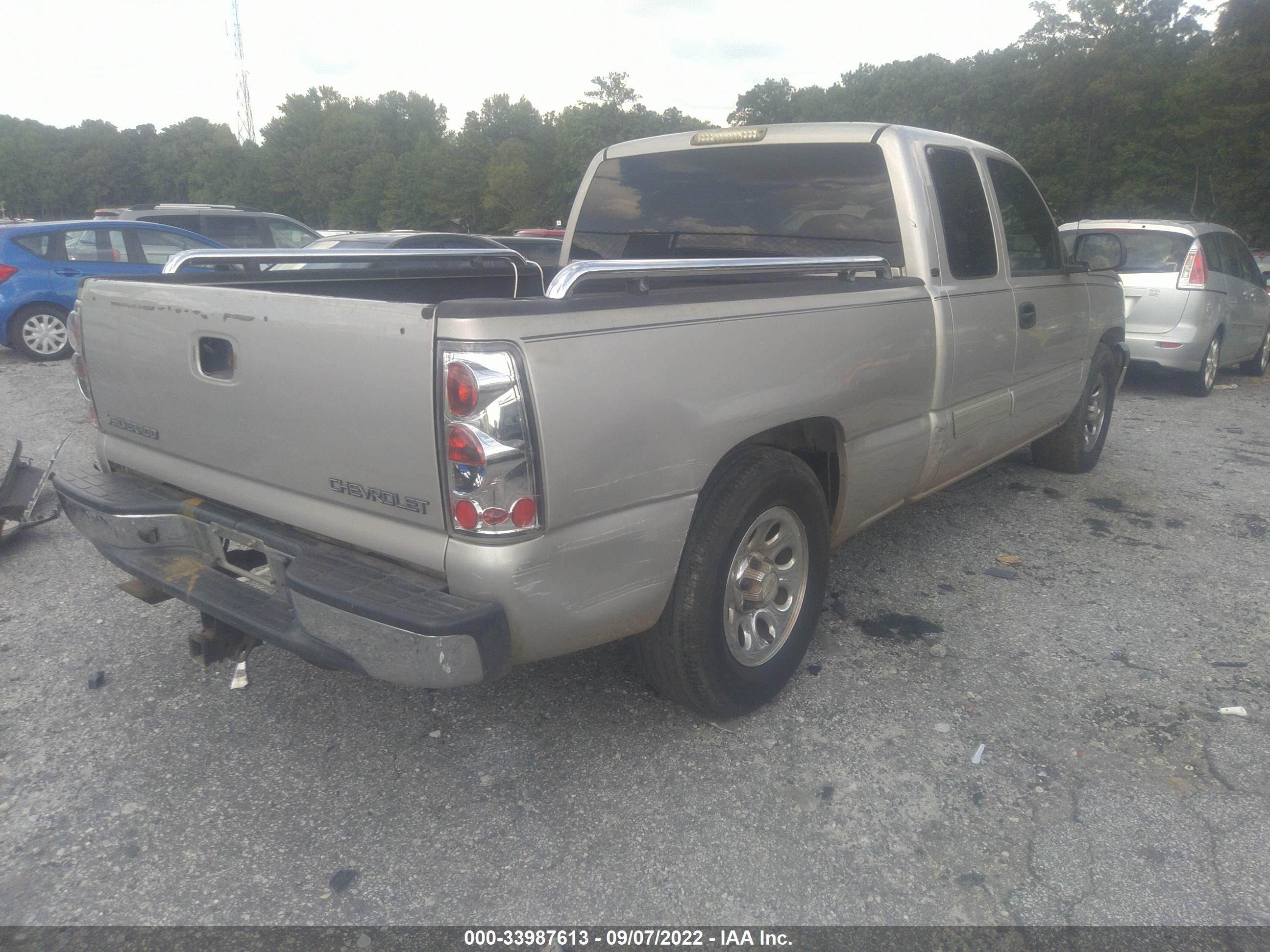 Photo 3 VIN: 2GCEC19T851100097 - CHEVROLET SILVERADO 