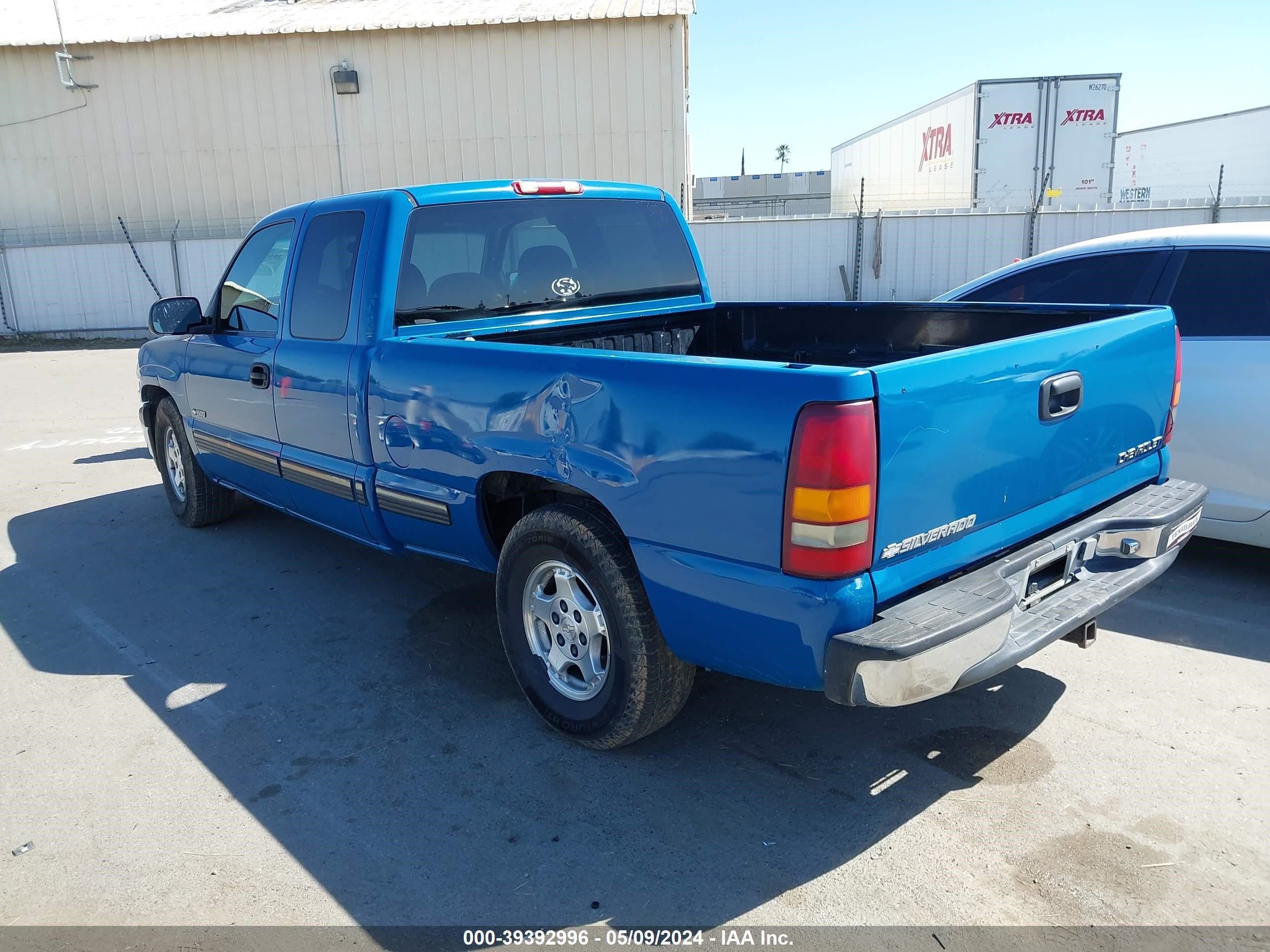 Photo 2 VIN: 2GCEC19T8Y1326547 - CHEVROLET SILVERADO 