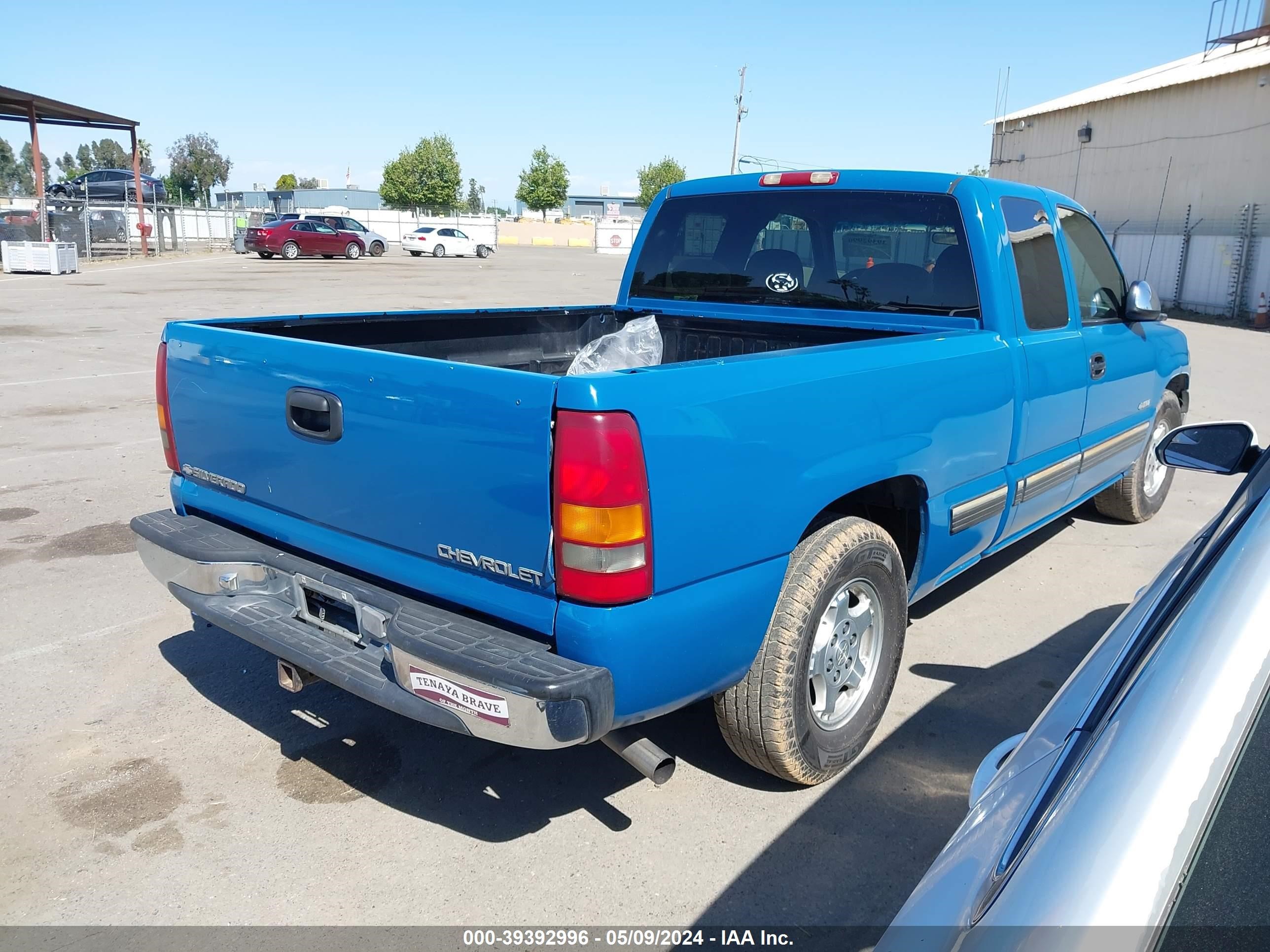 Photo 3 VIN: 2GCEC19T8Y1326547 - CHEVROLET SILVERADO 