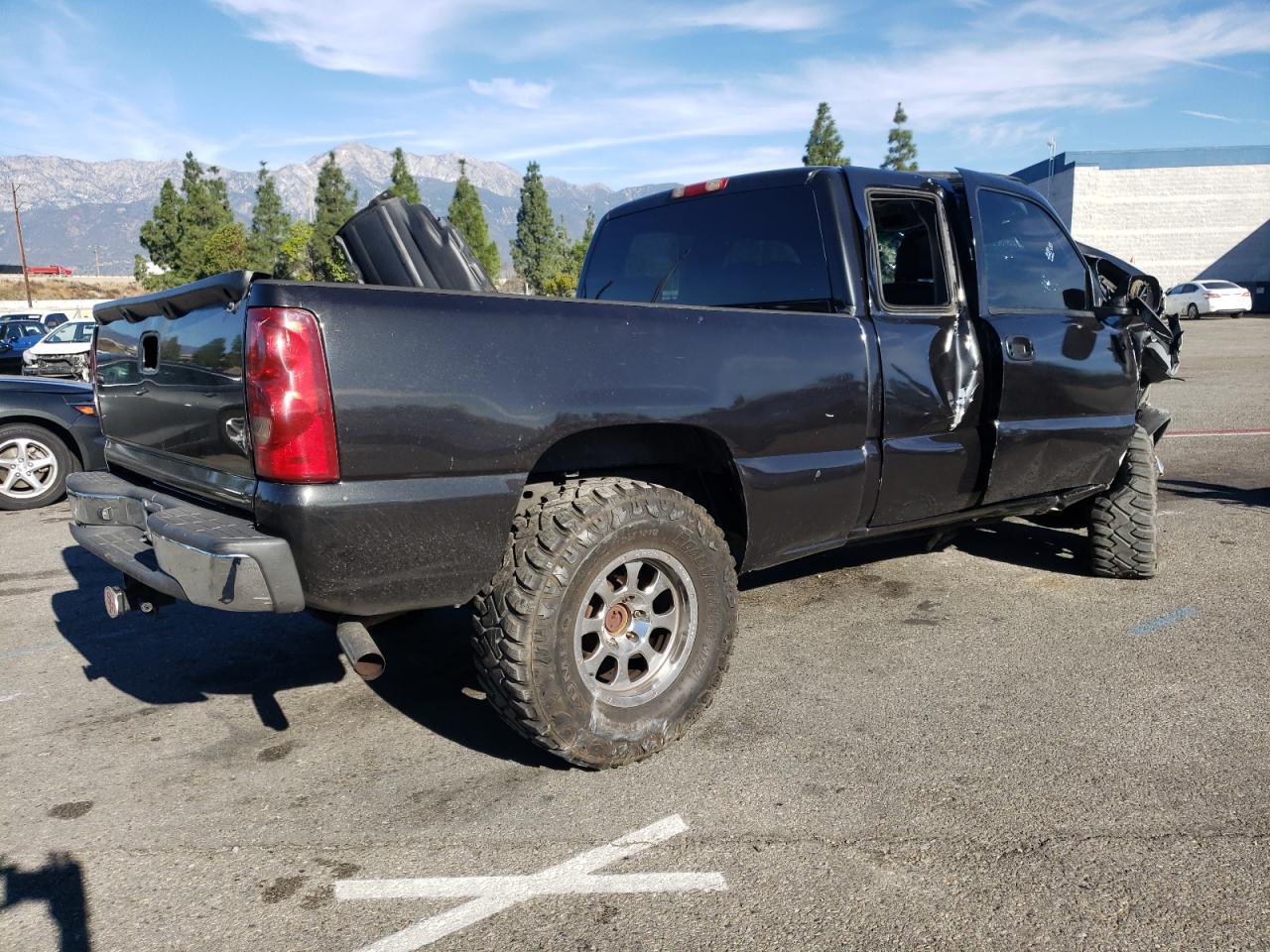 Photo 2 VIN: 2GCEC19T931402060 - CHEVROLET SILVERADO 