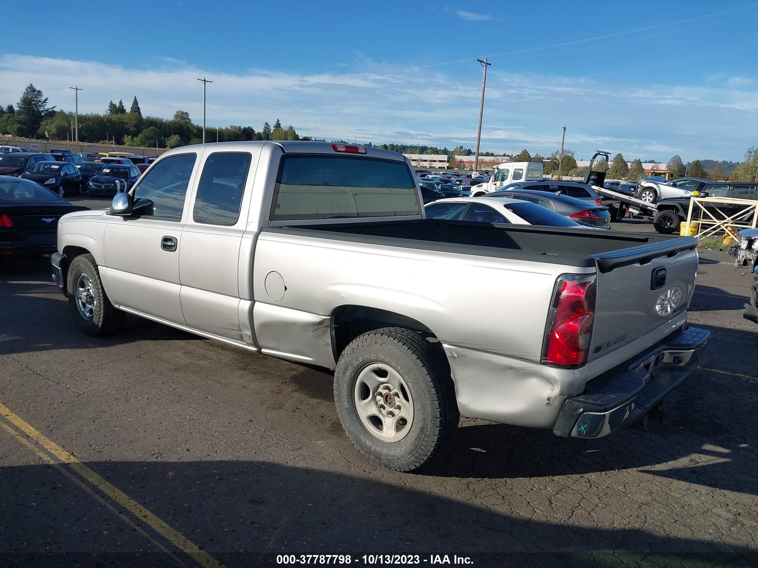 Photo 2 VIN: 2GCEC19T941163255 - CHEVROLET SILVERADO 