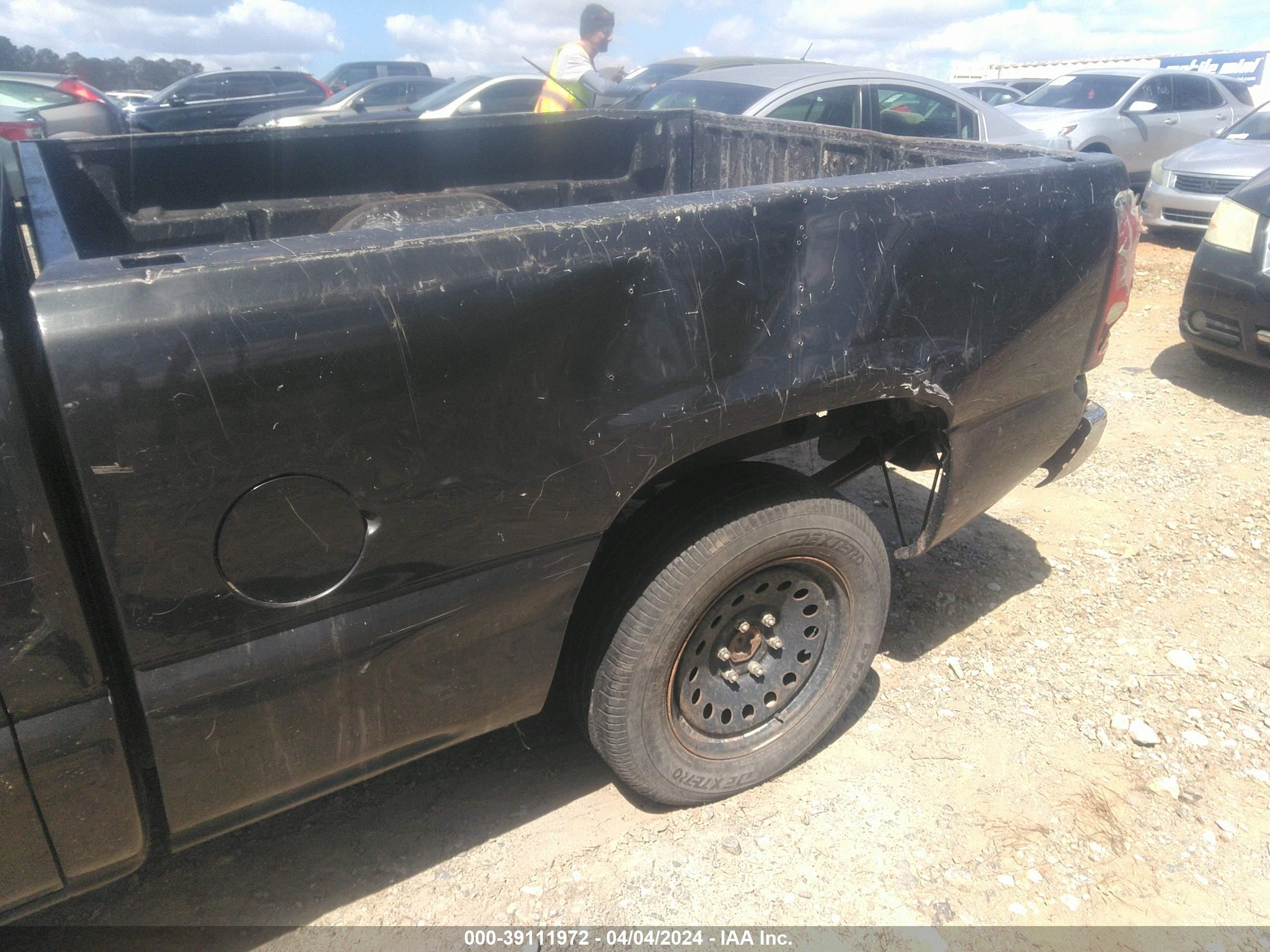 Photo 5 VIN: 2GCEC19T951303225 - CHEVROLET SILVERADO 