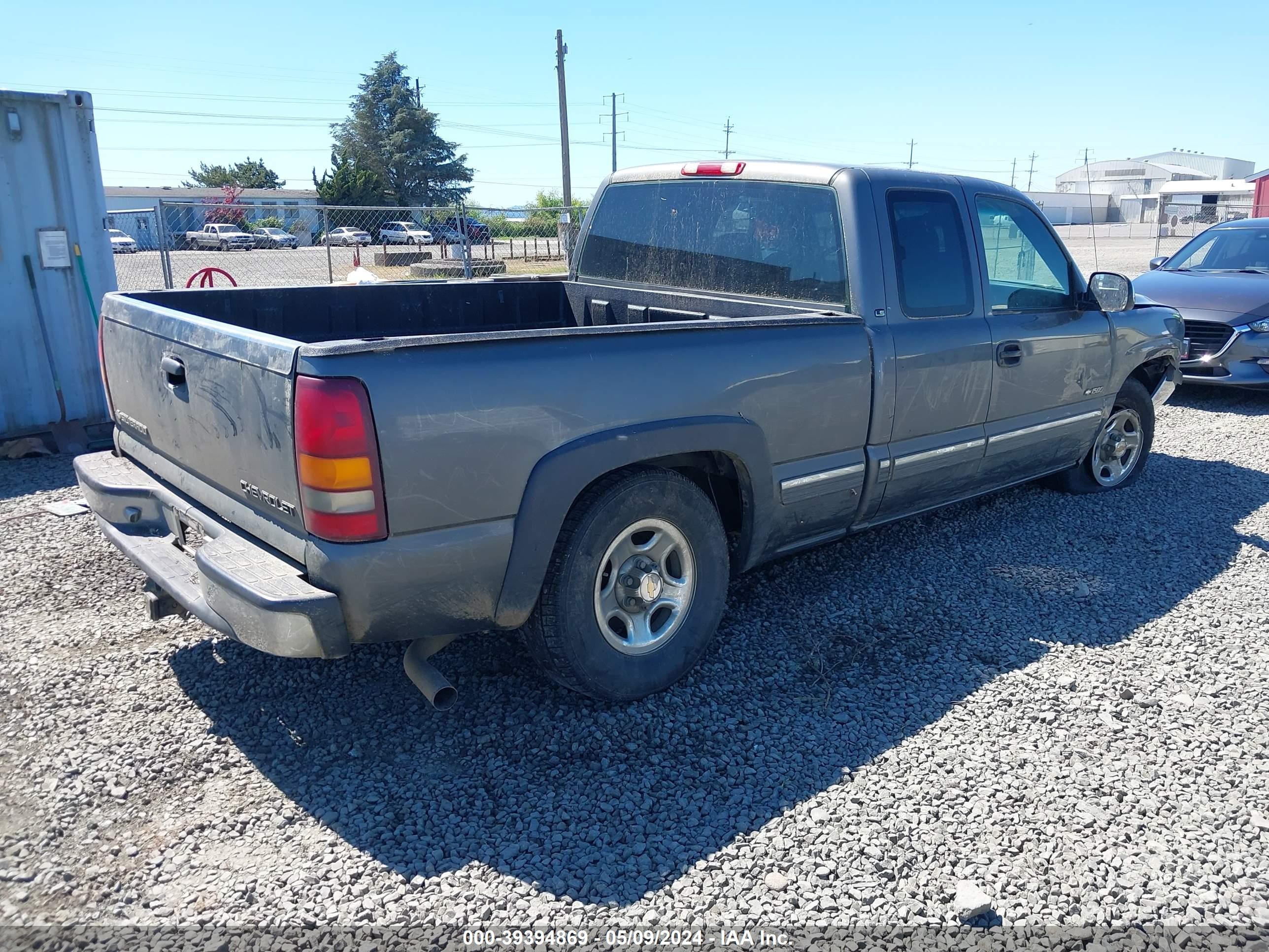 Photo 3 VIN: 2GCEC19TX11205301 - CHEVROLET SILVERADO 