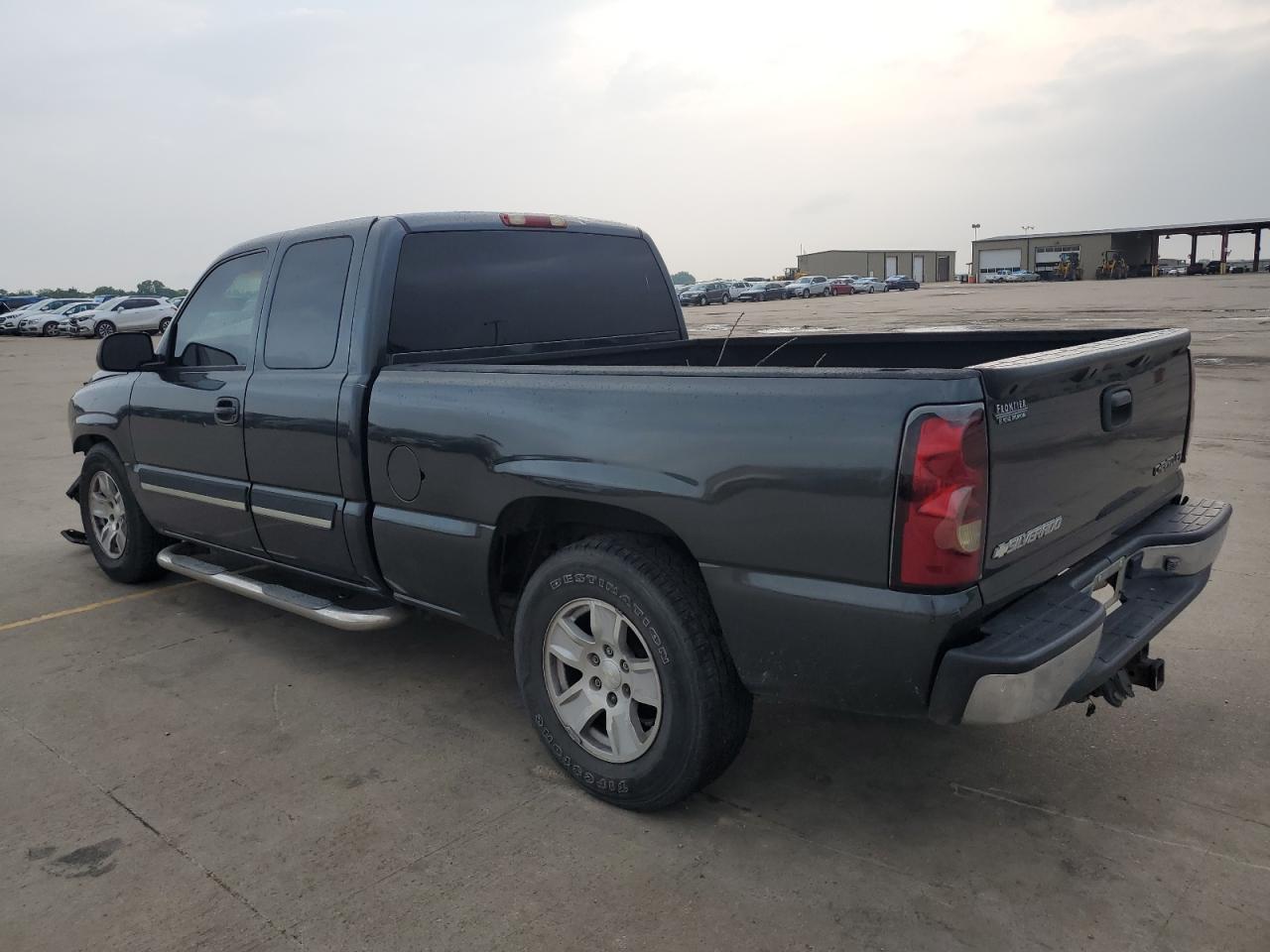 Photo 1 VIN: 2GCEC19TX41249013 - CHEVROLET SILVERADO 