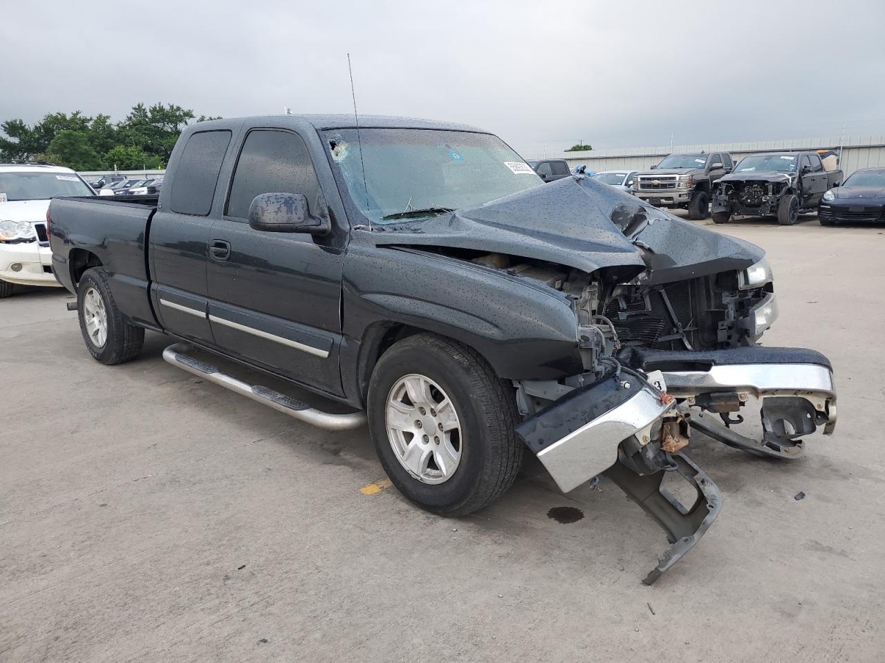 Photo 3 VIN: 2GCEC19TX41249013 - CHEVROLET SILVERADO 