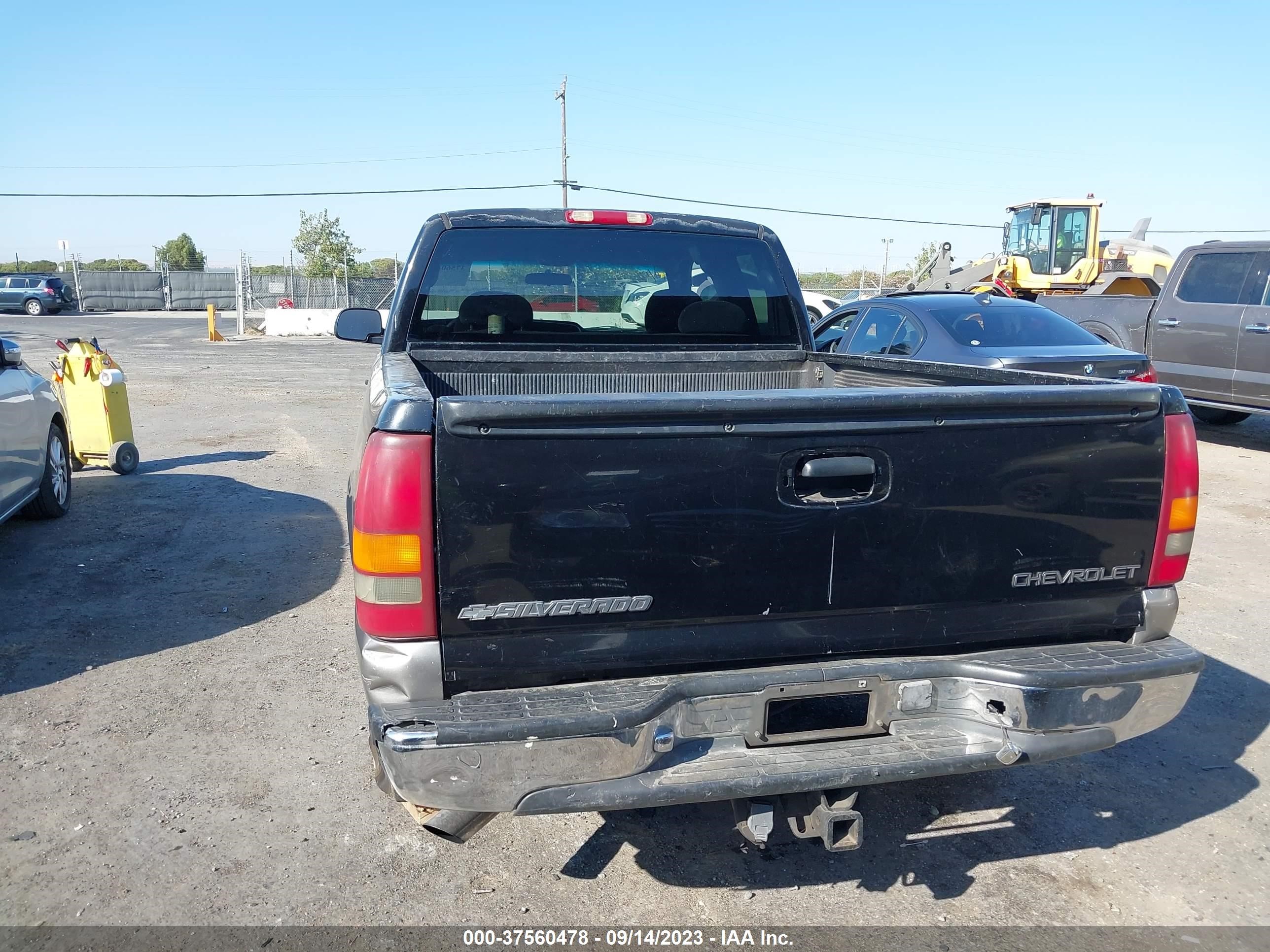 Photo 14 VIN: 2GCEC19TXY1327005 - CHEVROLET SILVERADO 