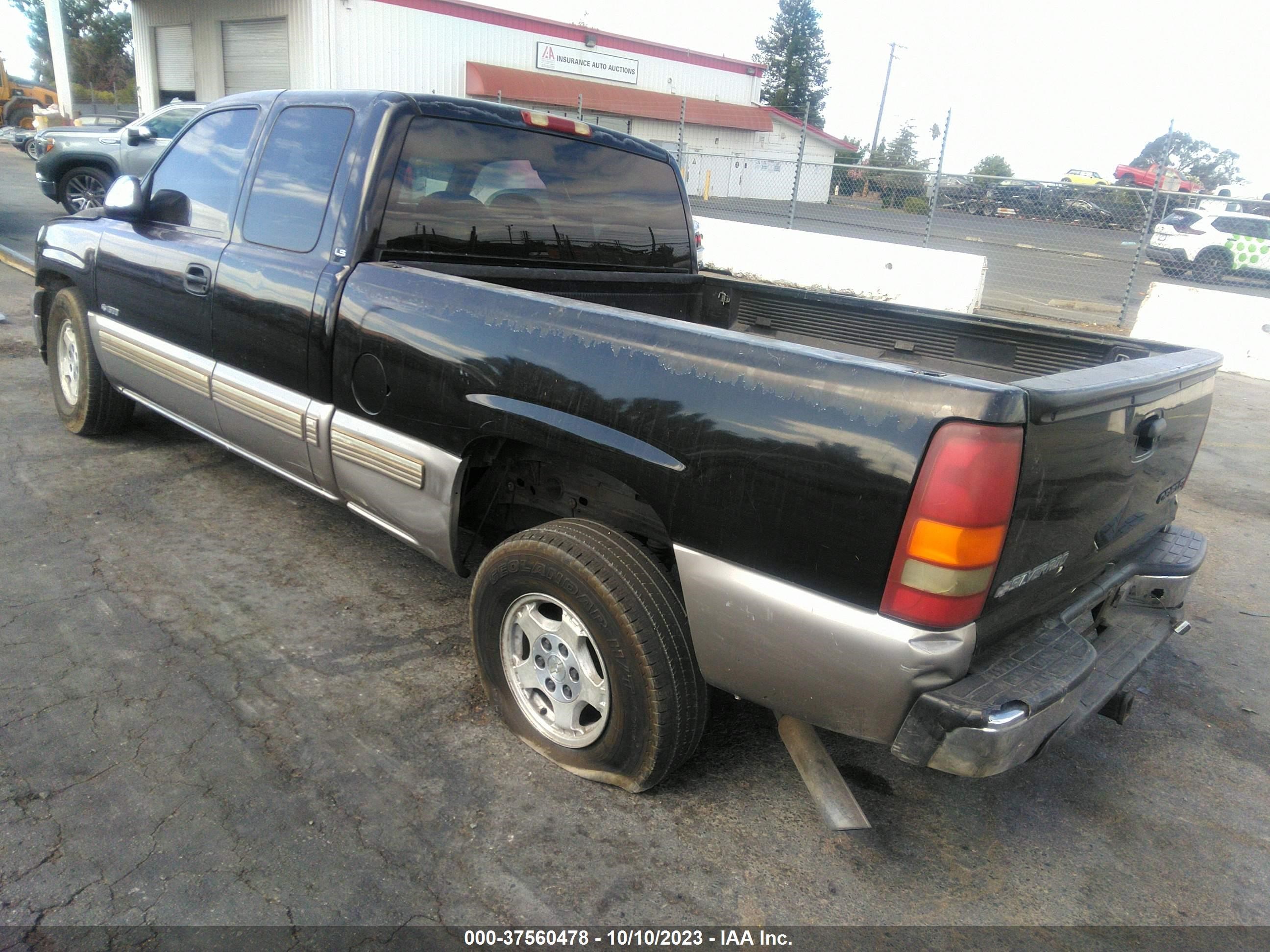 Photo 2 VIN: 2GCEC19TXY1327005 - CHEVROLET SILVERADO 