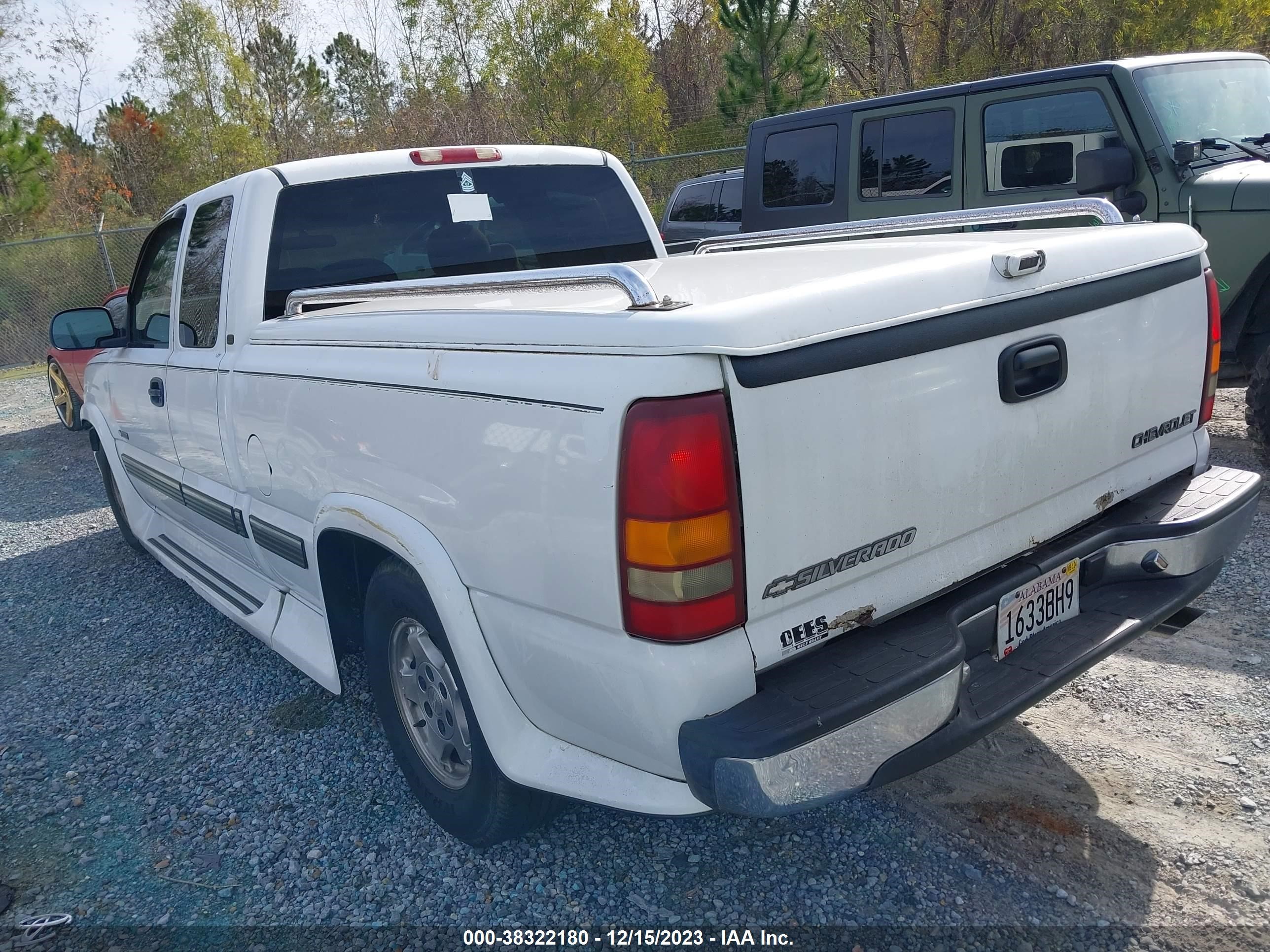 Photo 2 VIN: 2GCEC19TXY1355967 - CHEVROLET SILVERADO 