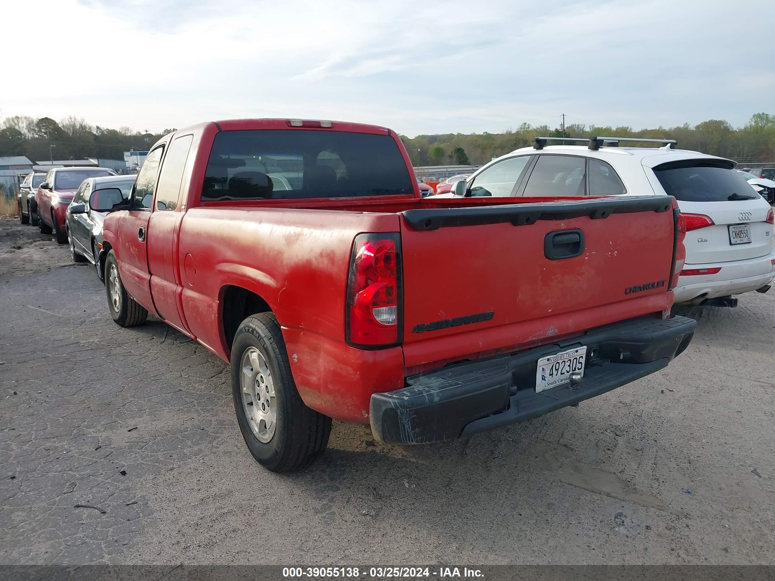 Photo 2 VIN: 2GCEC19V031169106 - CHEVROLET SILVERADO 