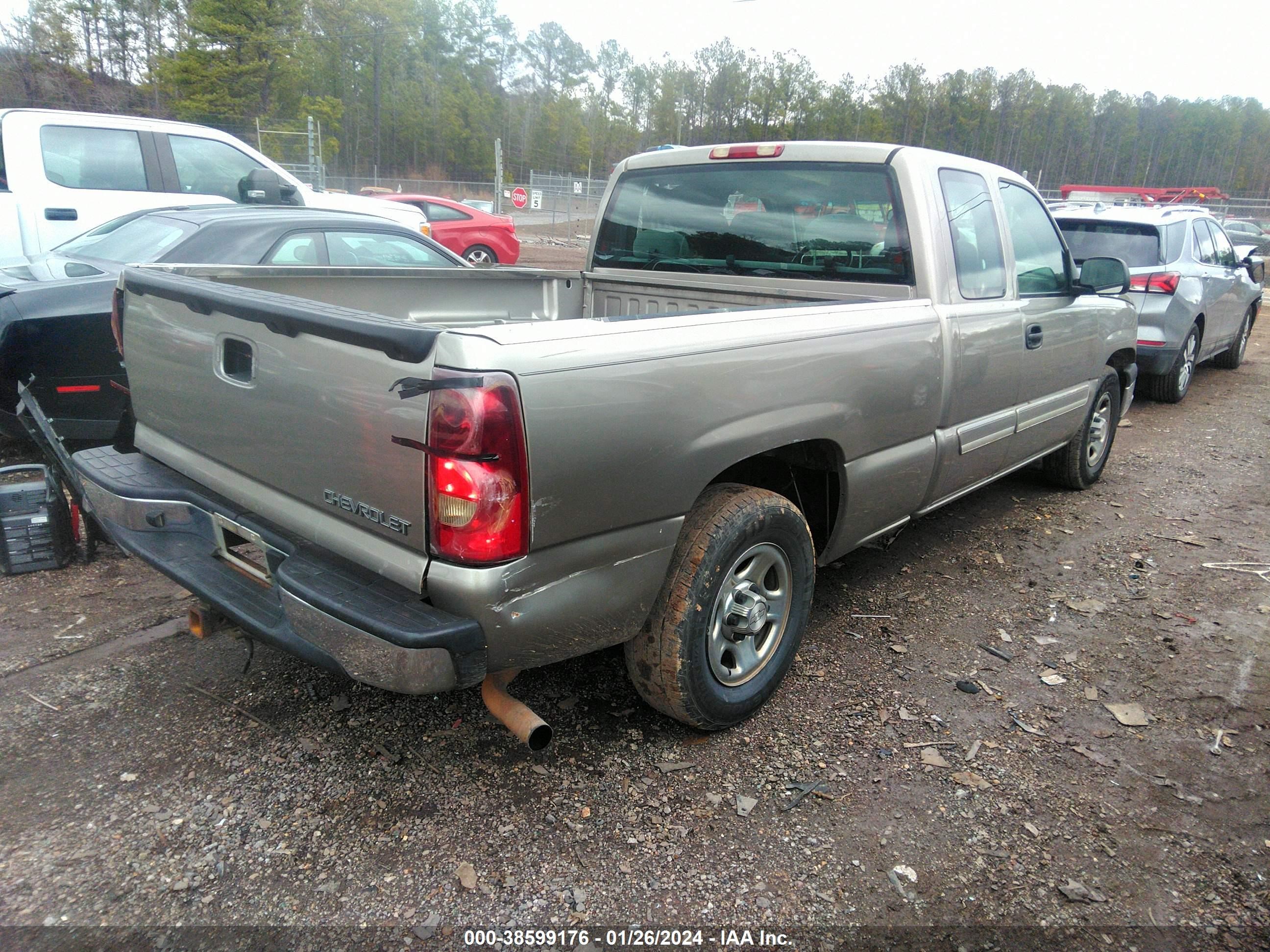 Photo 3 VIN: 2GCEC19V031172765 - CHEVROLET SILVERADO 