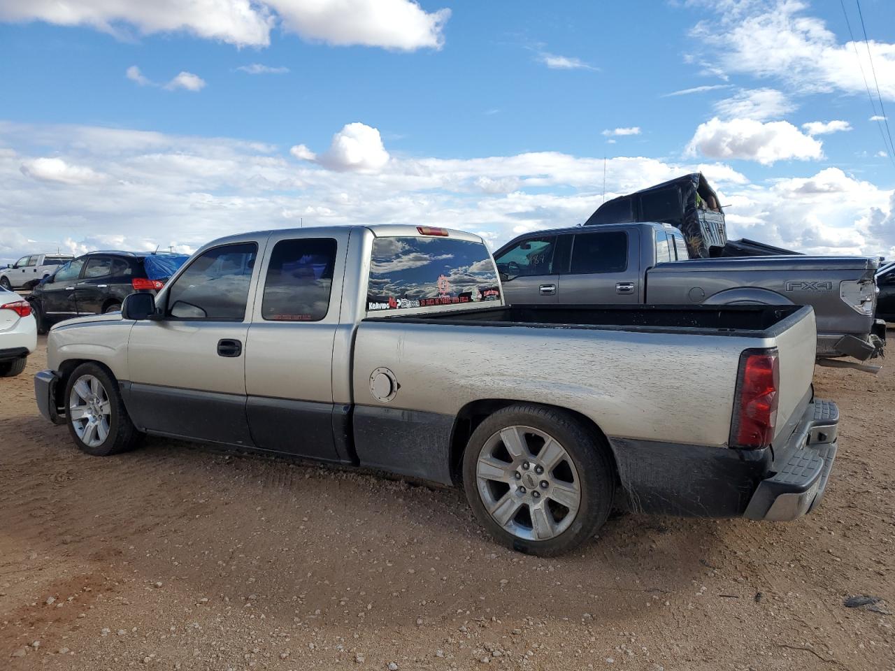 Photo 1 VIN: 2GCEC19V041364141 - CHEVROLET SILVERADO 