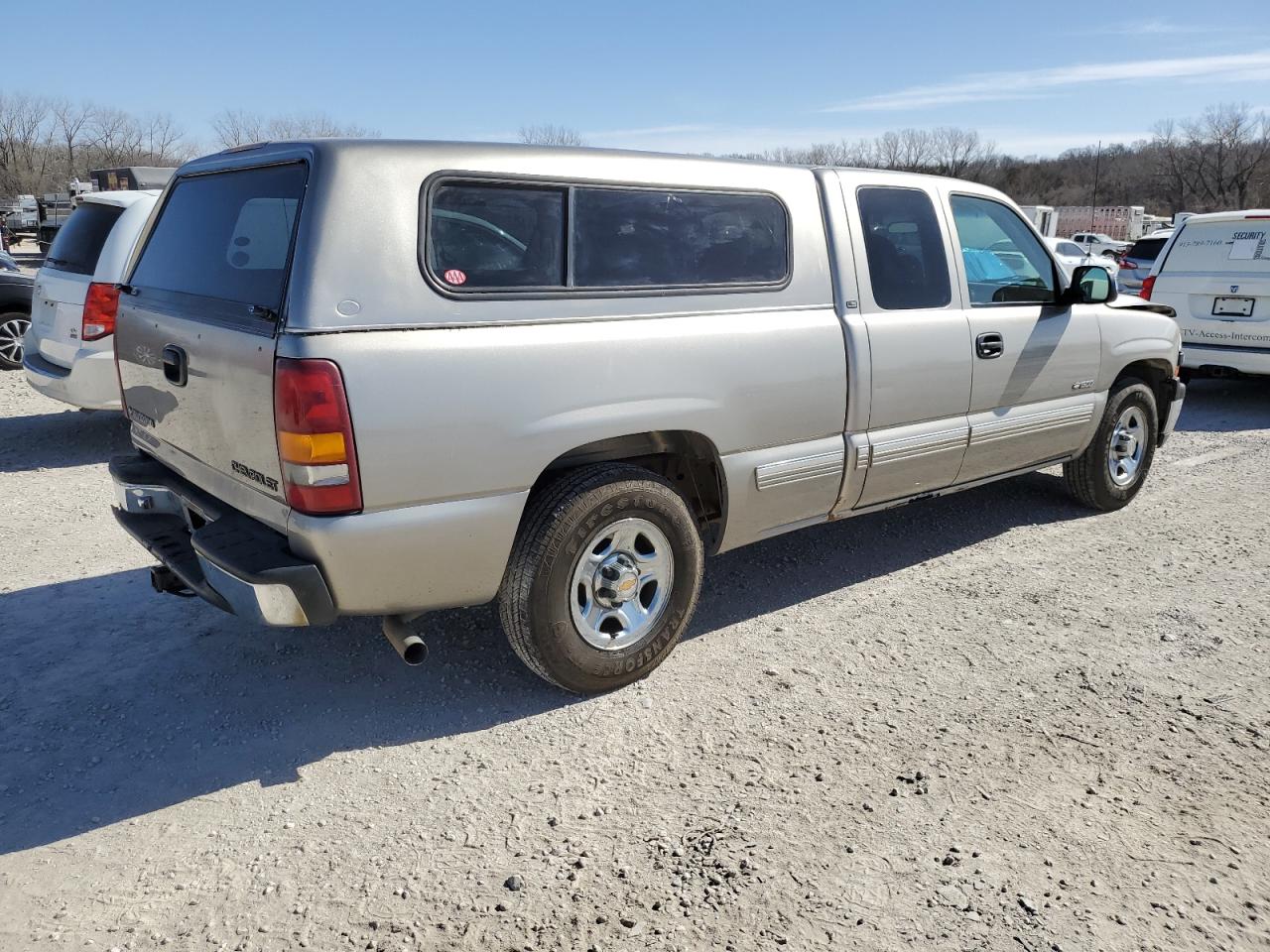 Photo 2 VIN: 2GCEC19V1X1221302 - CHEVROLET SILVERADO 