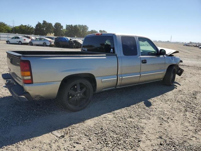 Photo 2 VIN: 2GCEC19V3Y1310628 - CHEVROLET SILVERADO 