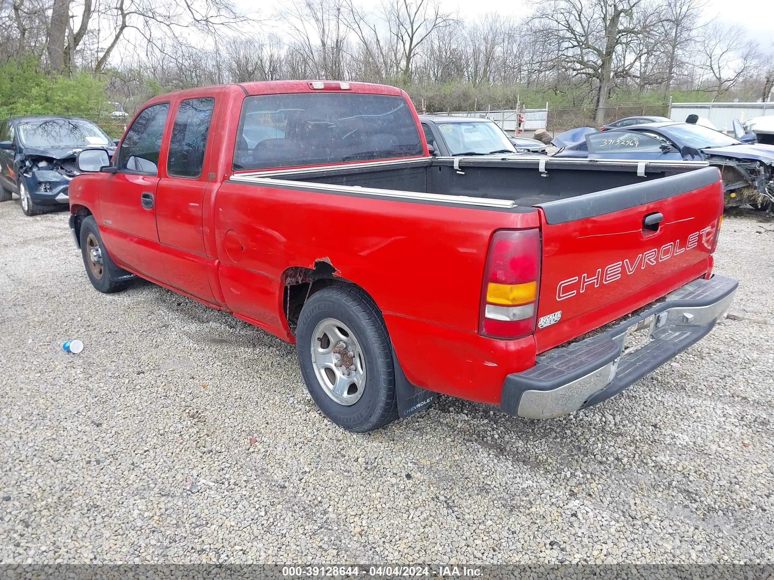 Photo 2 VIN: 2GCEC19V411335091 - CHEVROLET SILVERADO 