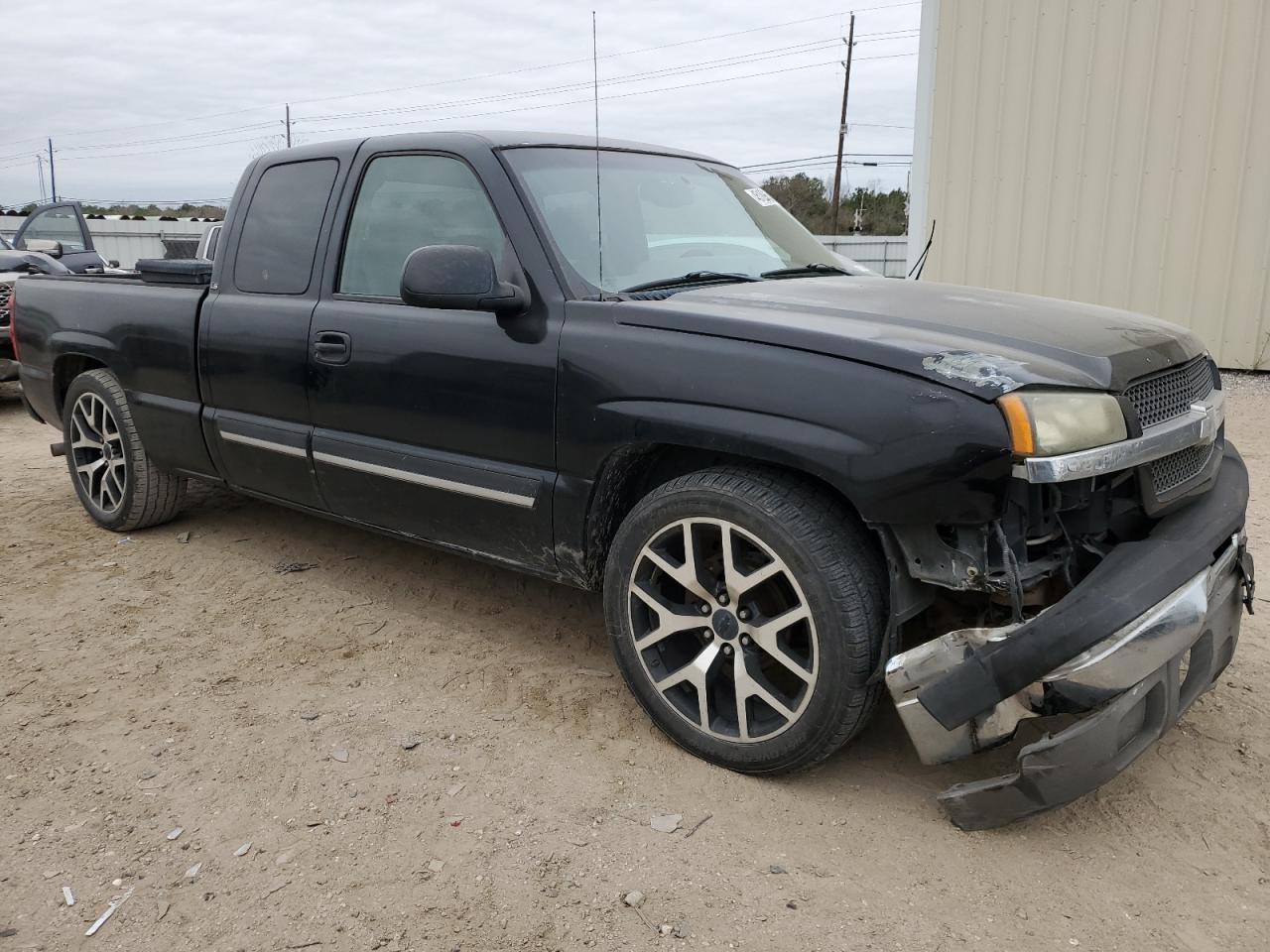 Photo 3 VIN: 2GCEC19V431232238 - CHEVROLET SILVERADO 