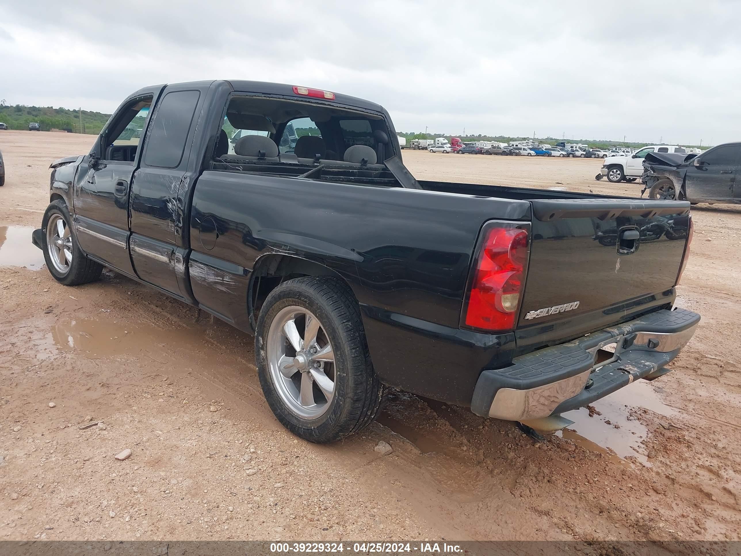 Photo 2 VIN: 2GCEC19V461106594 - CHEVROLET SILVERADO 