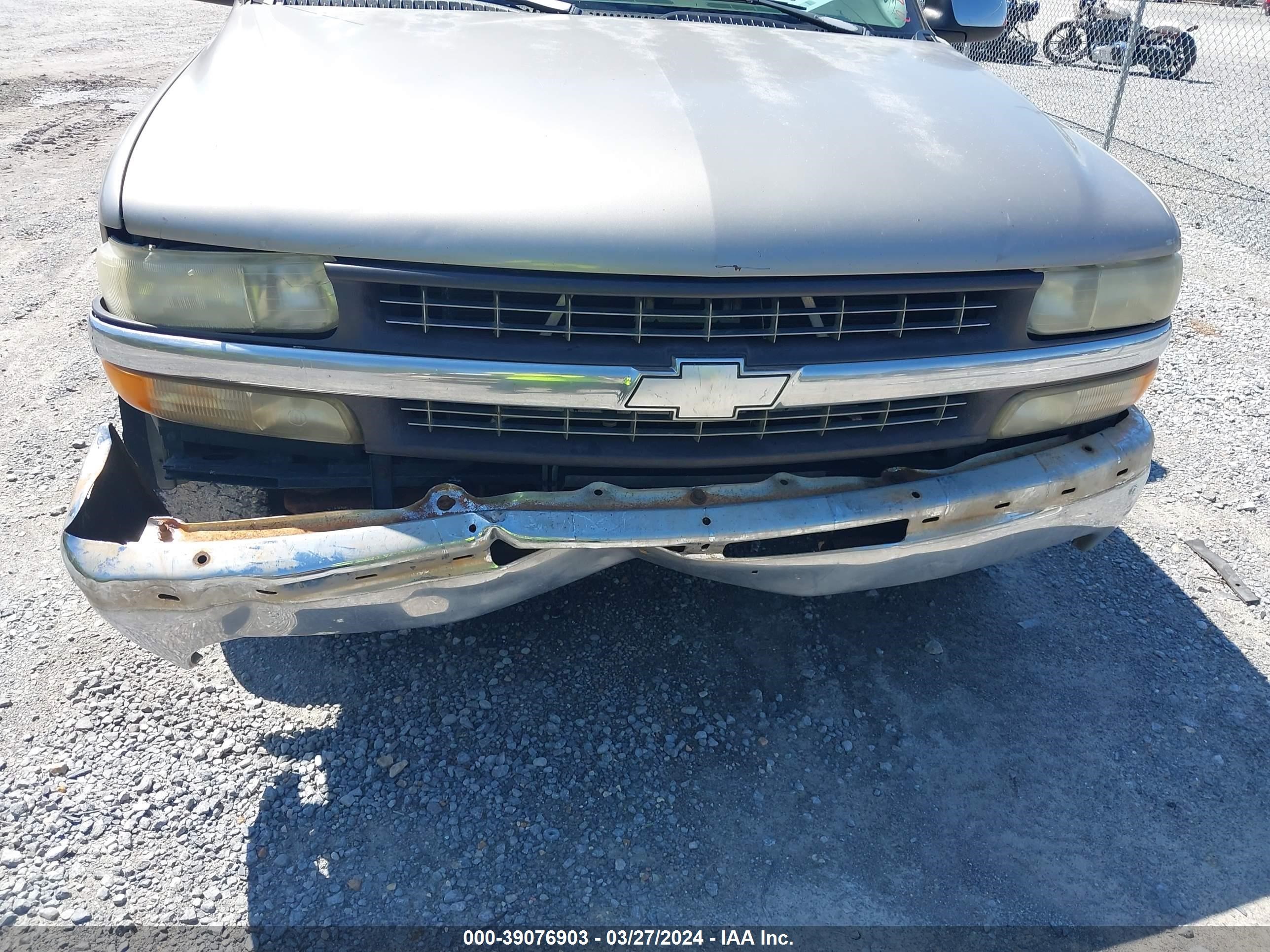 Photo 11 VIN: 2GCEC19V4X1170927 - CHEVROLET SILVERADO 