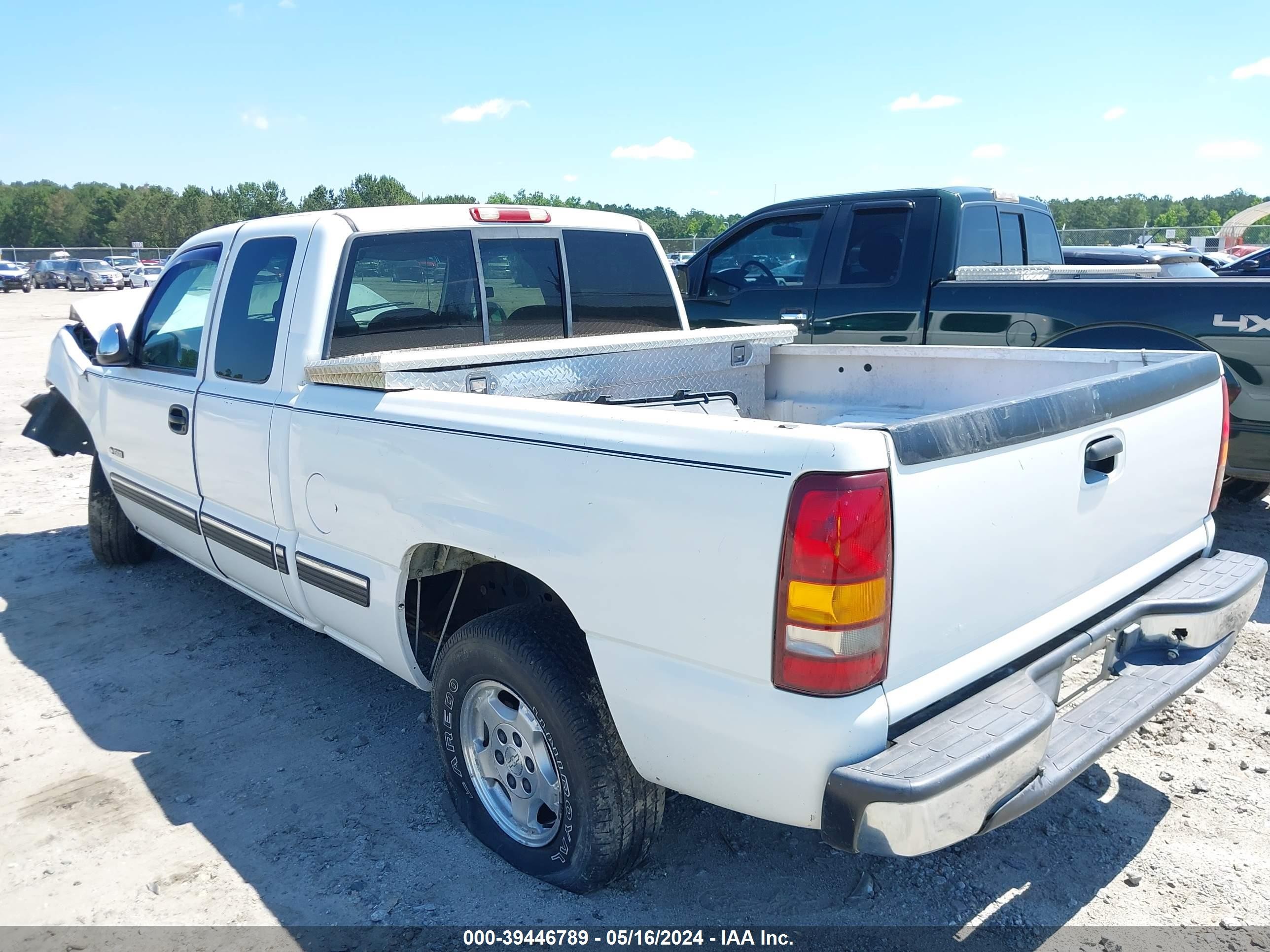 Photo 2 VIN: 2GCEC19V511236425 - CHEVROLET SILVERADO 