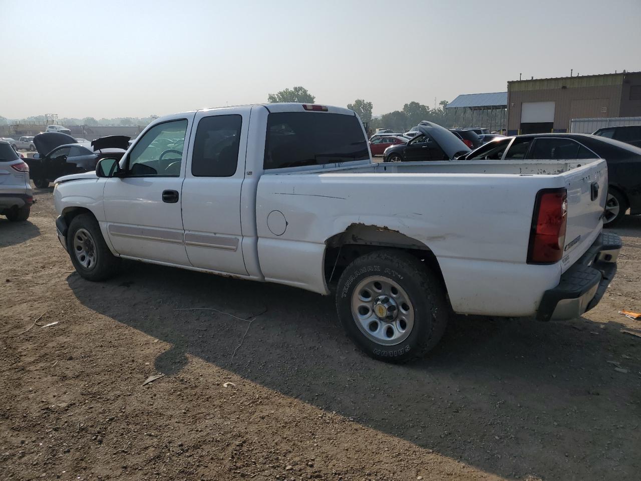 Photo 1 VIN: 2GCEC19V651120415 - CHEVROLET SILVERADO 