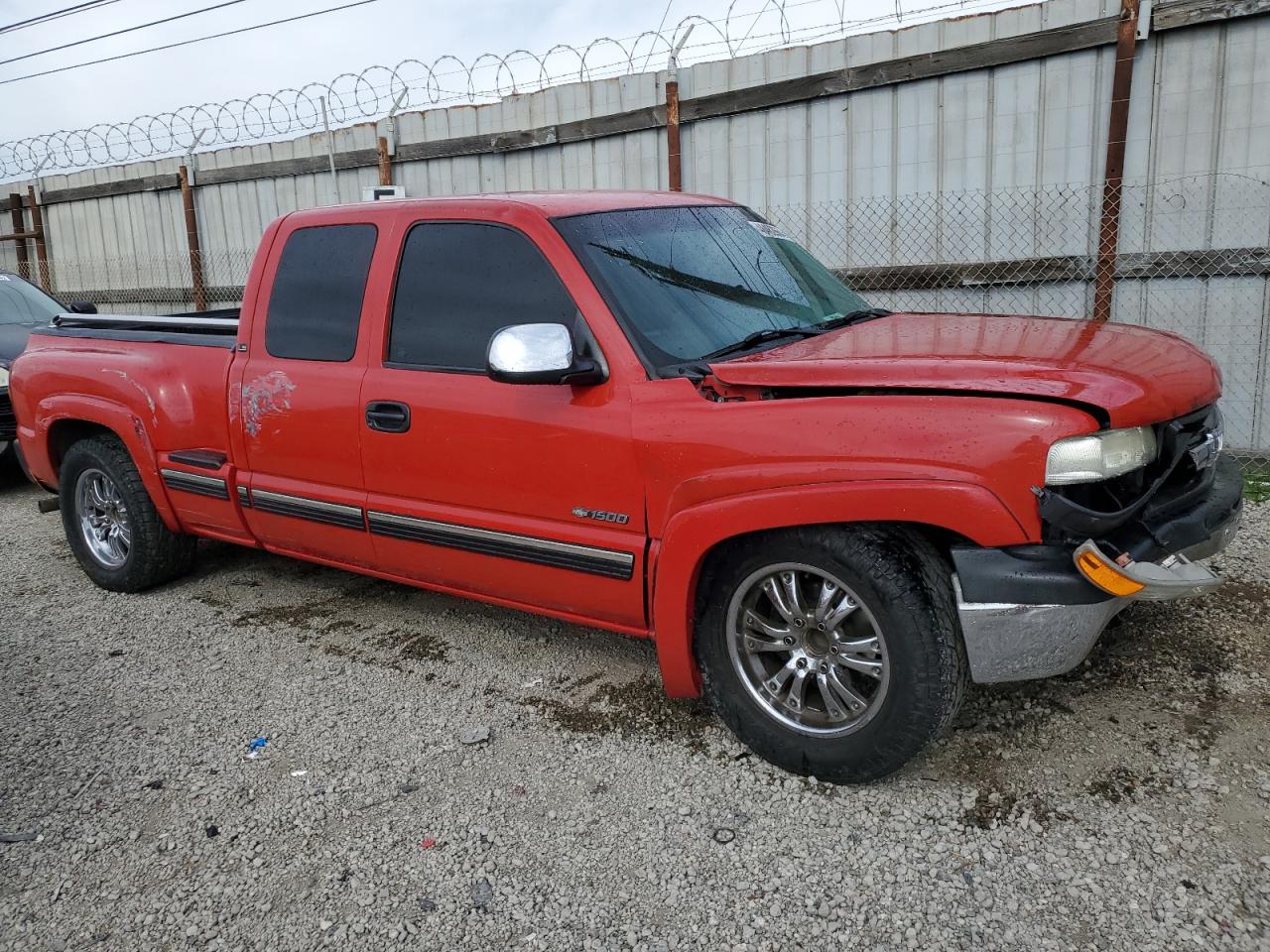 Photo 3 VIN: 2GCEC19V6Y1167271 - CHEVROLET SILVERADO 