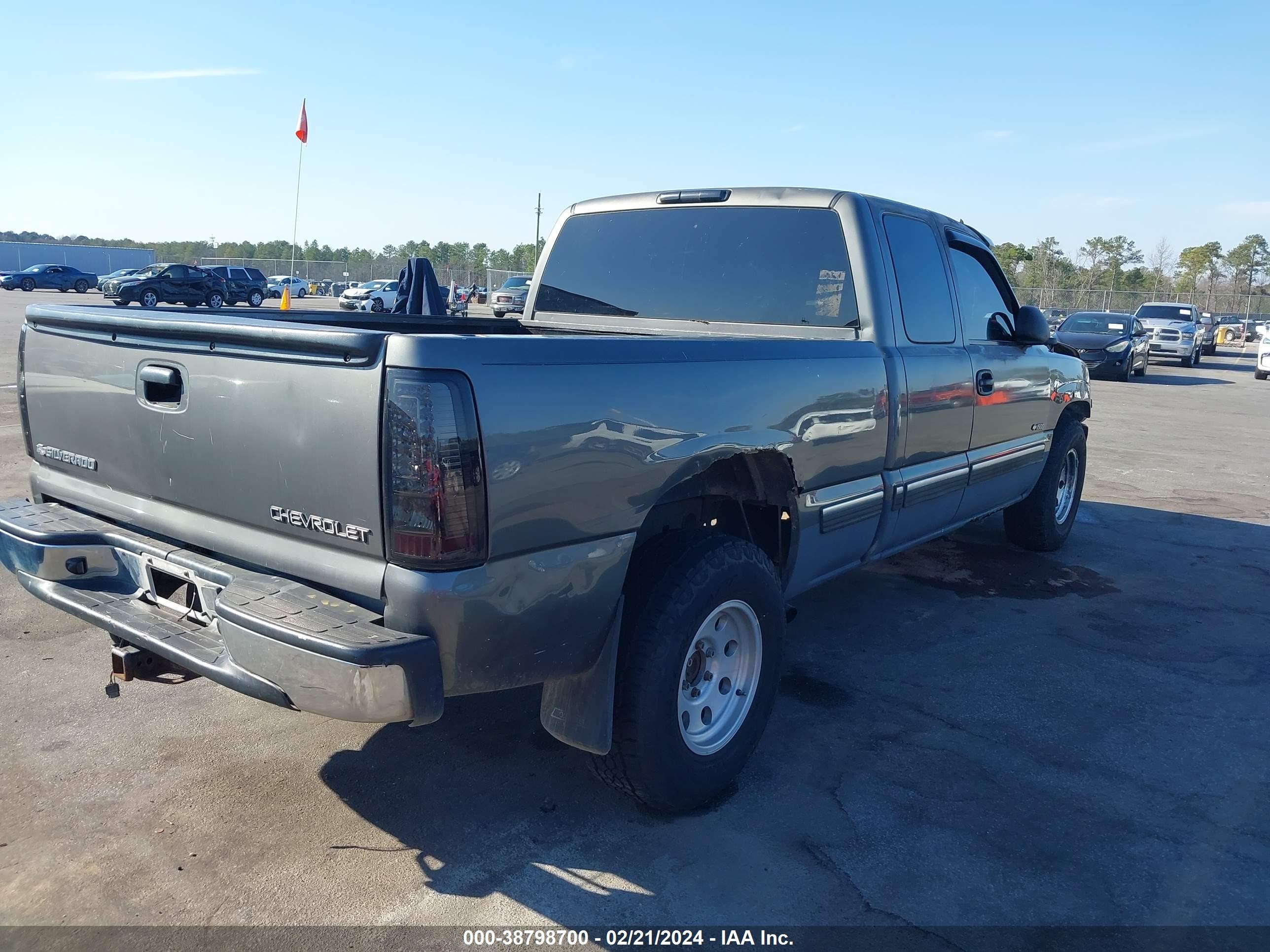 Photo 3 VIN: 2GCEC19V721347415 - CHEVROLET SILVERADO 