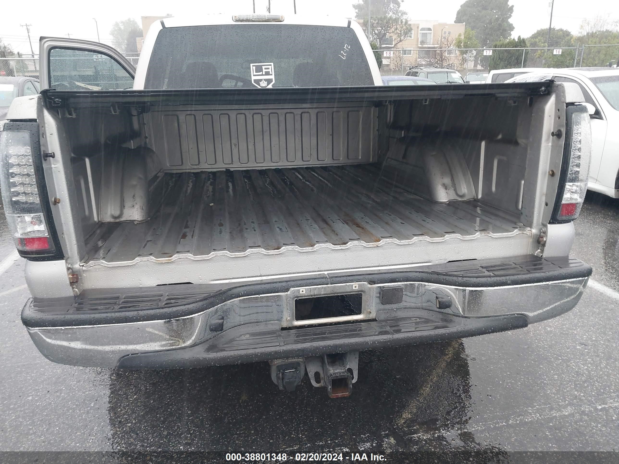 Photo 5 VIN: 2GCEC19V741434461 - CHEVROLET SILVERADO 