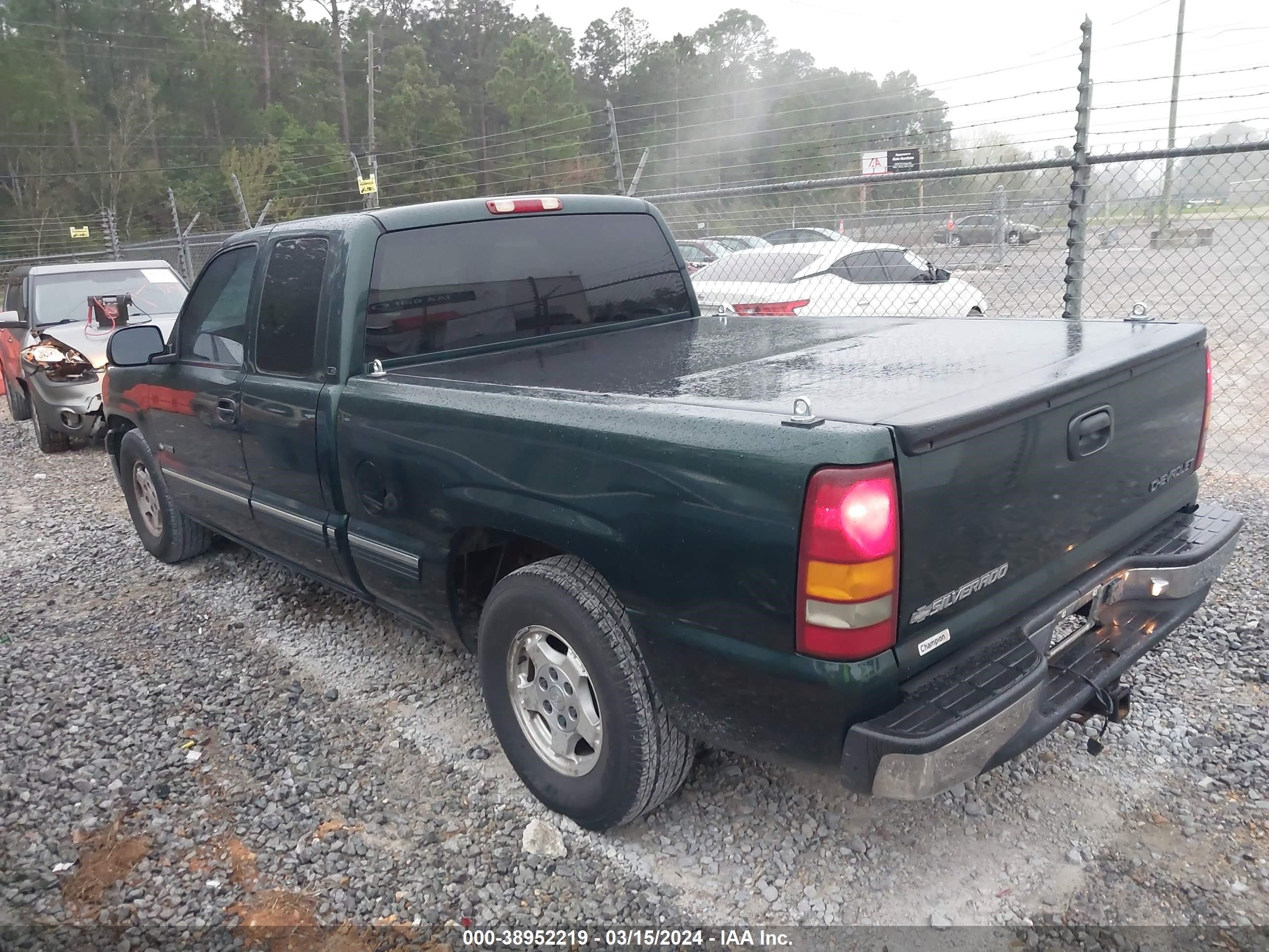 Photo 2 VIN: 2GCEC19V811147268 - CHEVROLET SILVERADO 