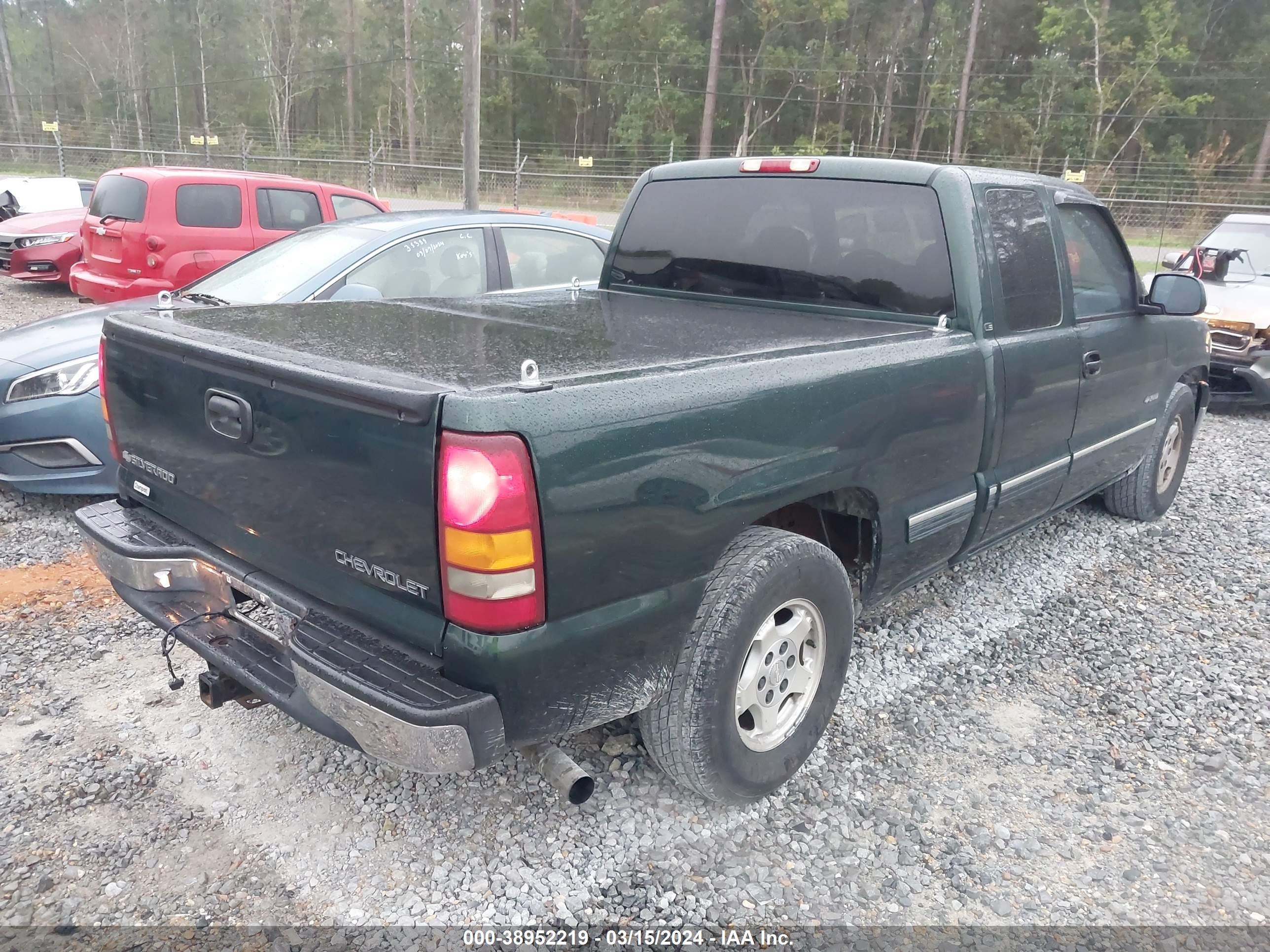 Photo 3 VIN: 2GCEC19V811147268 - CHEVROLET SILVERADO 