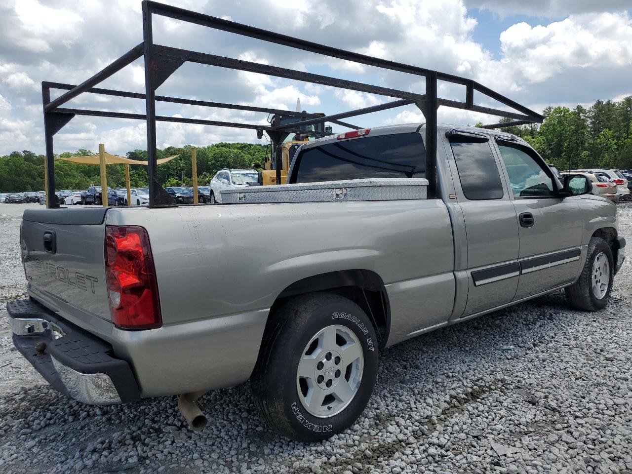 Photo 2 VIN: 2GCEC19V831142316 - CHEVROLET SILVERADO 