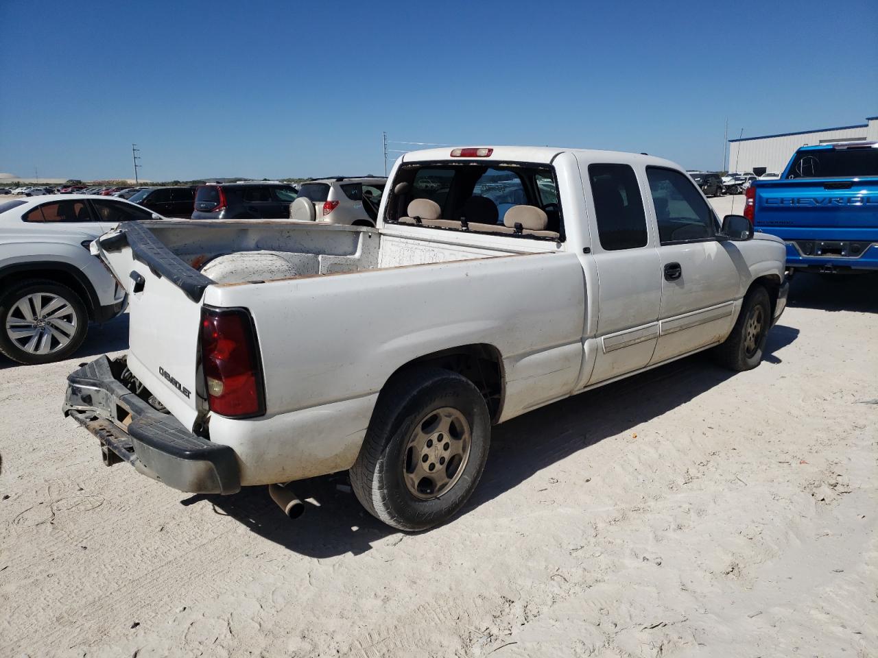 Photo 2 VIN: 2GCEC19V841199536 - CHEVROLET SILVERADO 