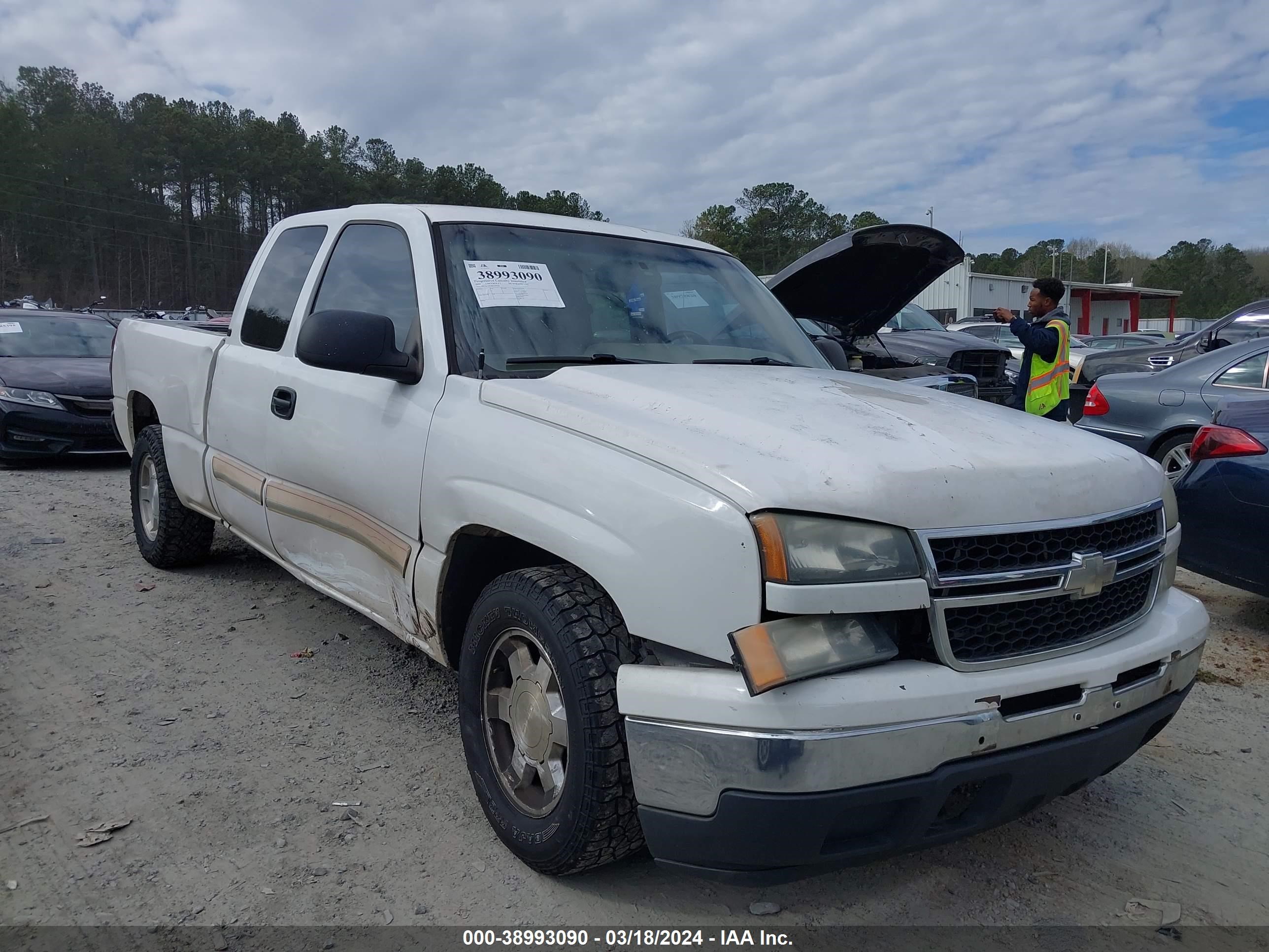 Photo 0 VIN: 2GCEC19V861299428 - CHEVROLET SILVERADO 