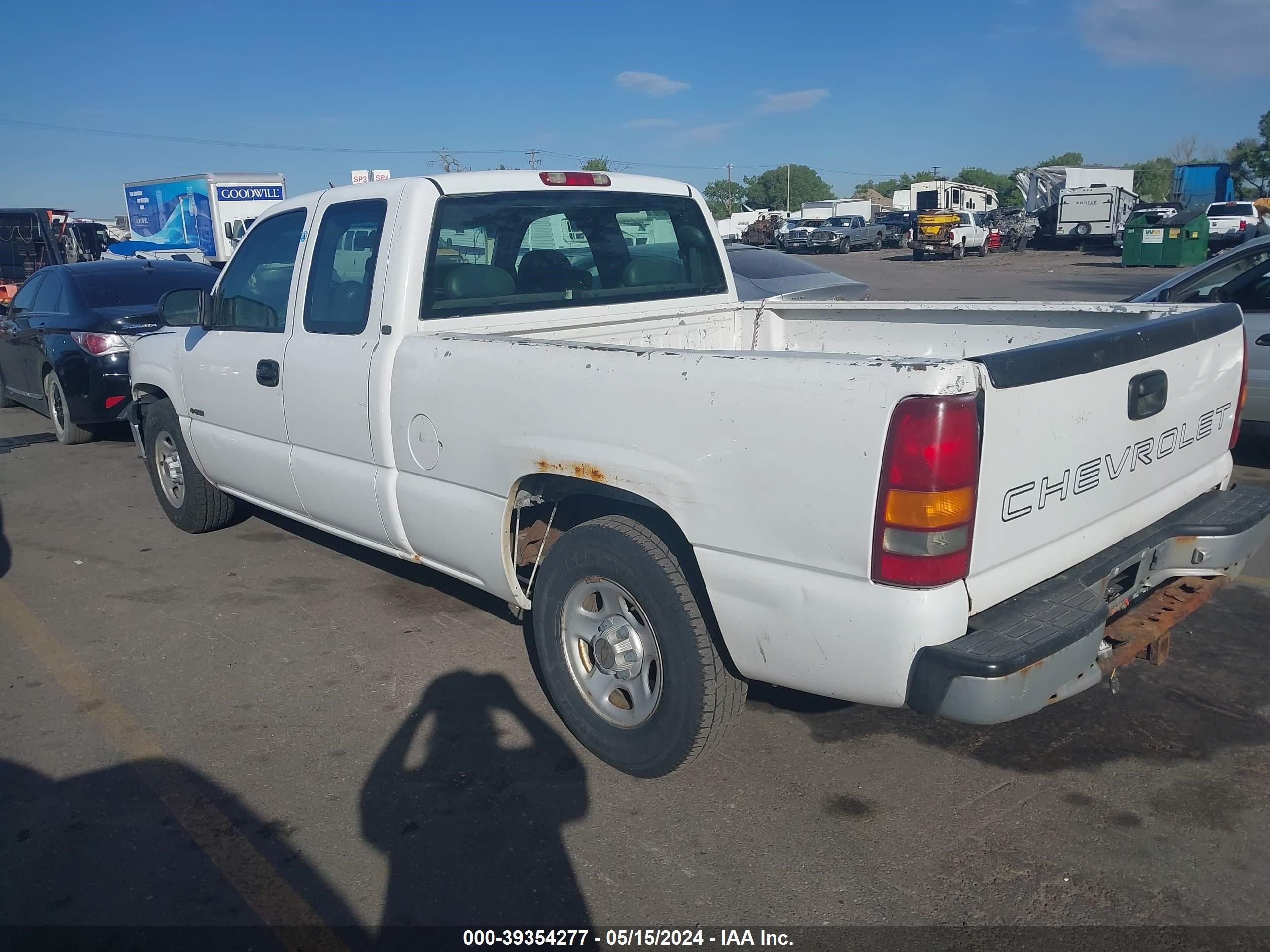 Photo 2 VIN: 2GCEC19V911405278 - CHEVROLET SILVERADO 