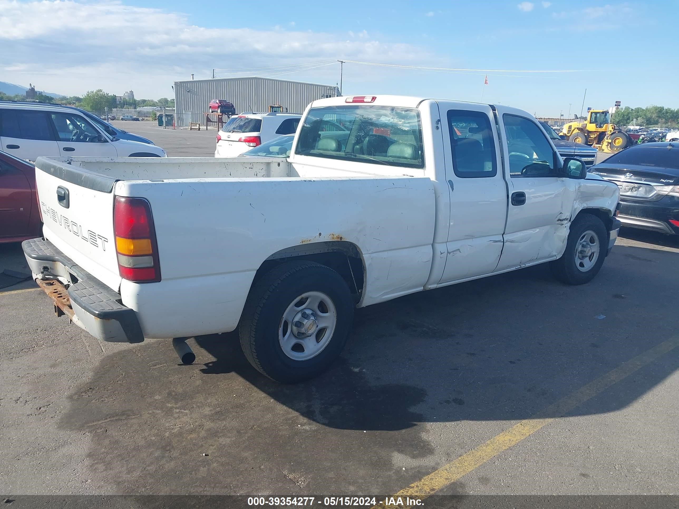 Photo 3 VIN: 2GCEC19V911405278 - CHEVROLET SILVERADO 